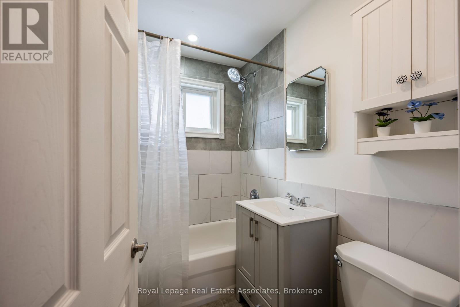 55 Mcintyre Crescent, Halton Hills (Georgetown), Ontario  L7G 1N5 - Photo 20 - W12824042