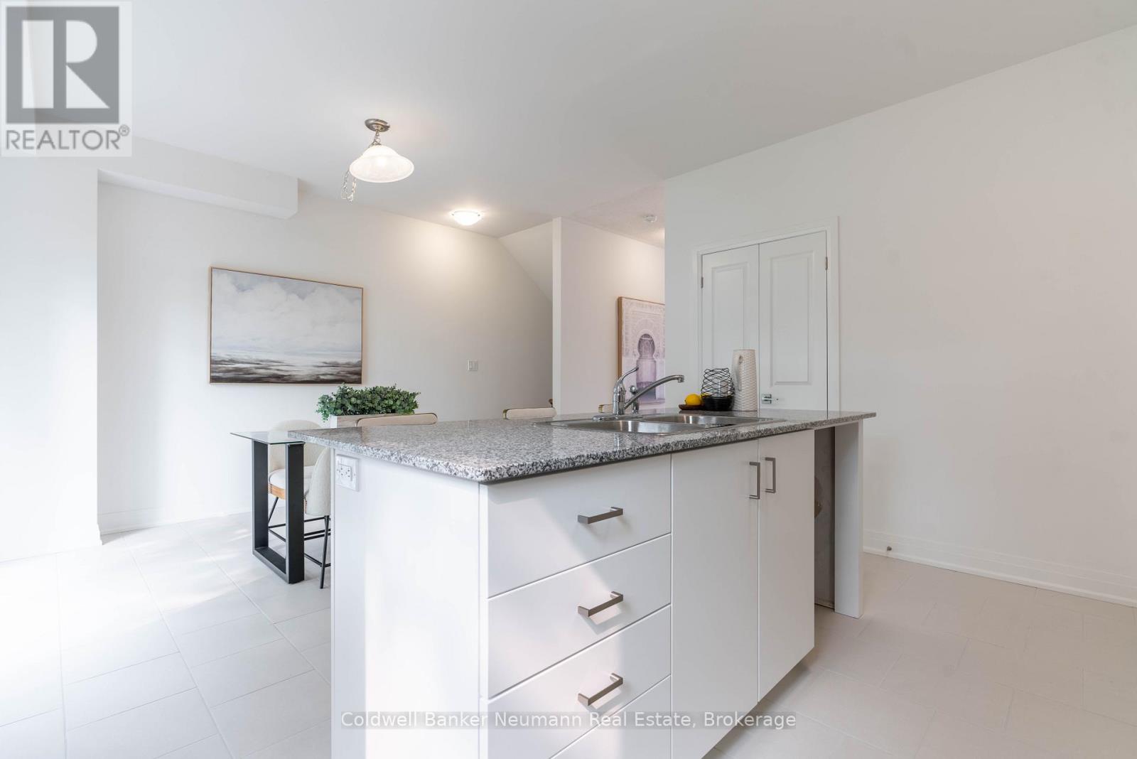 11 Briar Court, Halton Hills (Georgetown), Ontario  L7G 0P5 - Photo 6 - W12824480