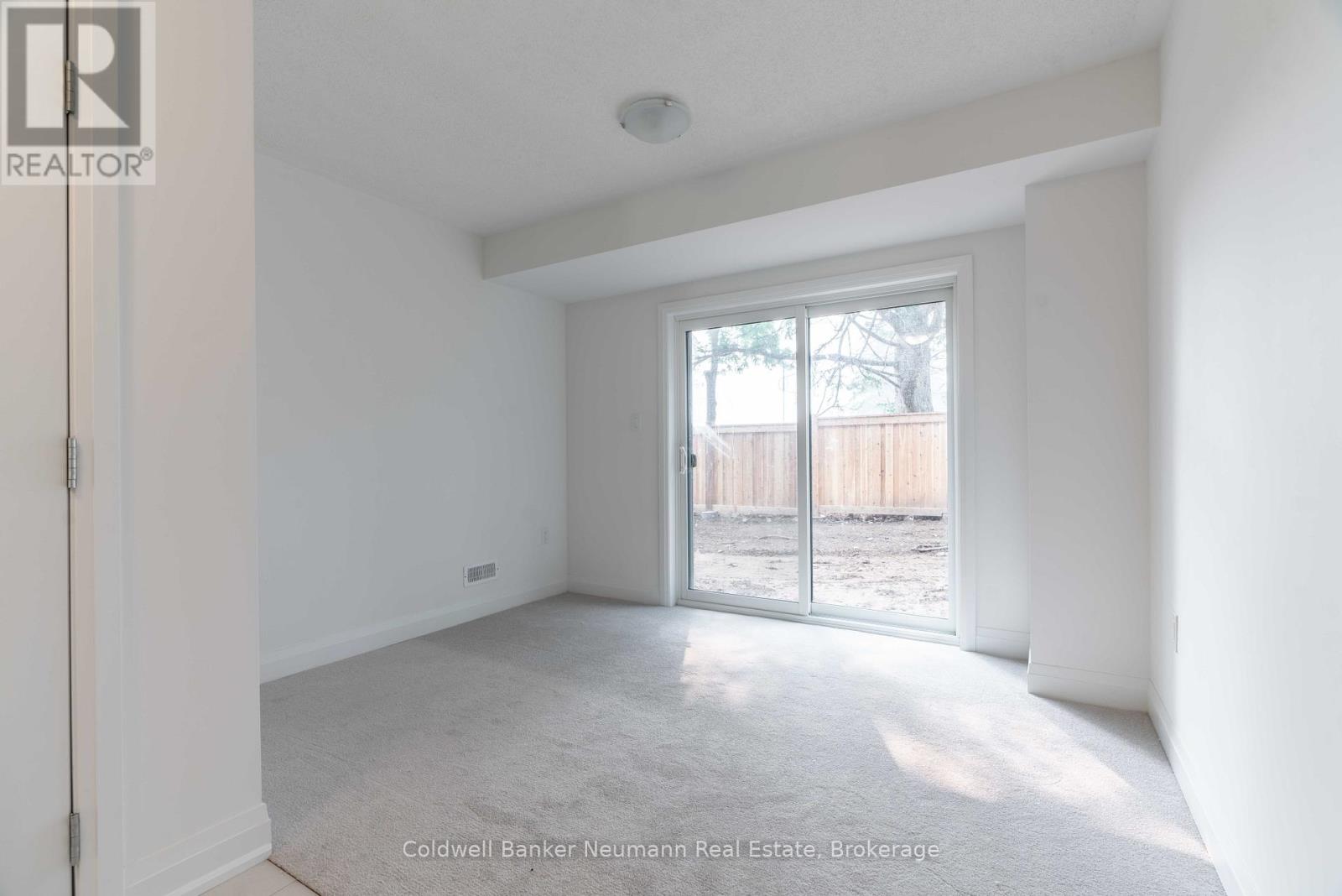 11 Briar Court, Halton Hills (Georgetown), Ontario  L7G 0P5 - Photo 3 - W12824482