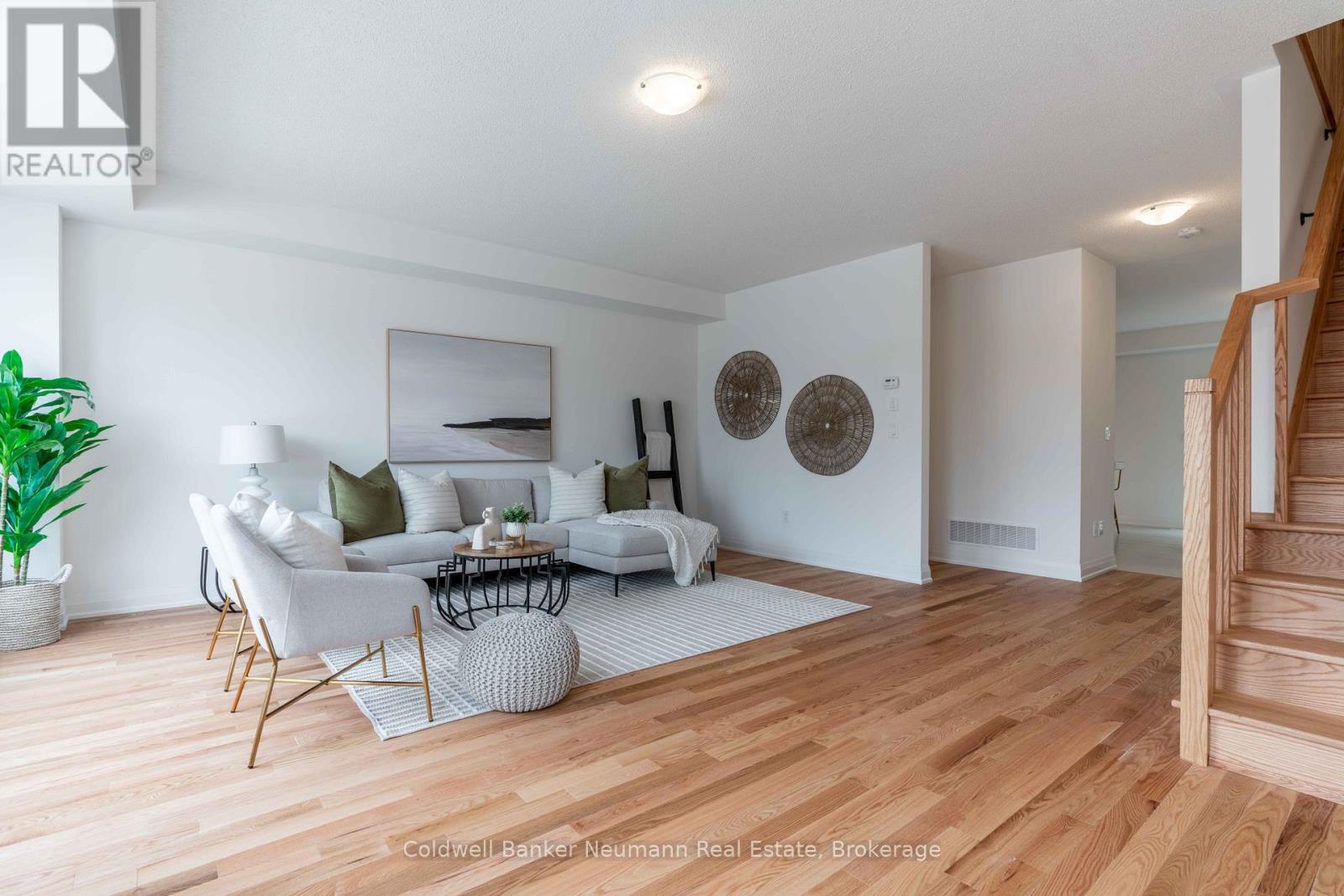 11 Briar Court, Halton Hills (Georgetown), Ontario  L7G 0P5 - Photo 8 - W12824482