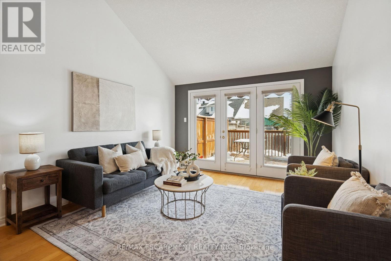 75 Doctor Moore Court, Halton Hills (Ac Acton), Ontario  L7J 3A6 - Photo 20 - W12826294