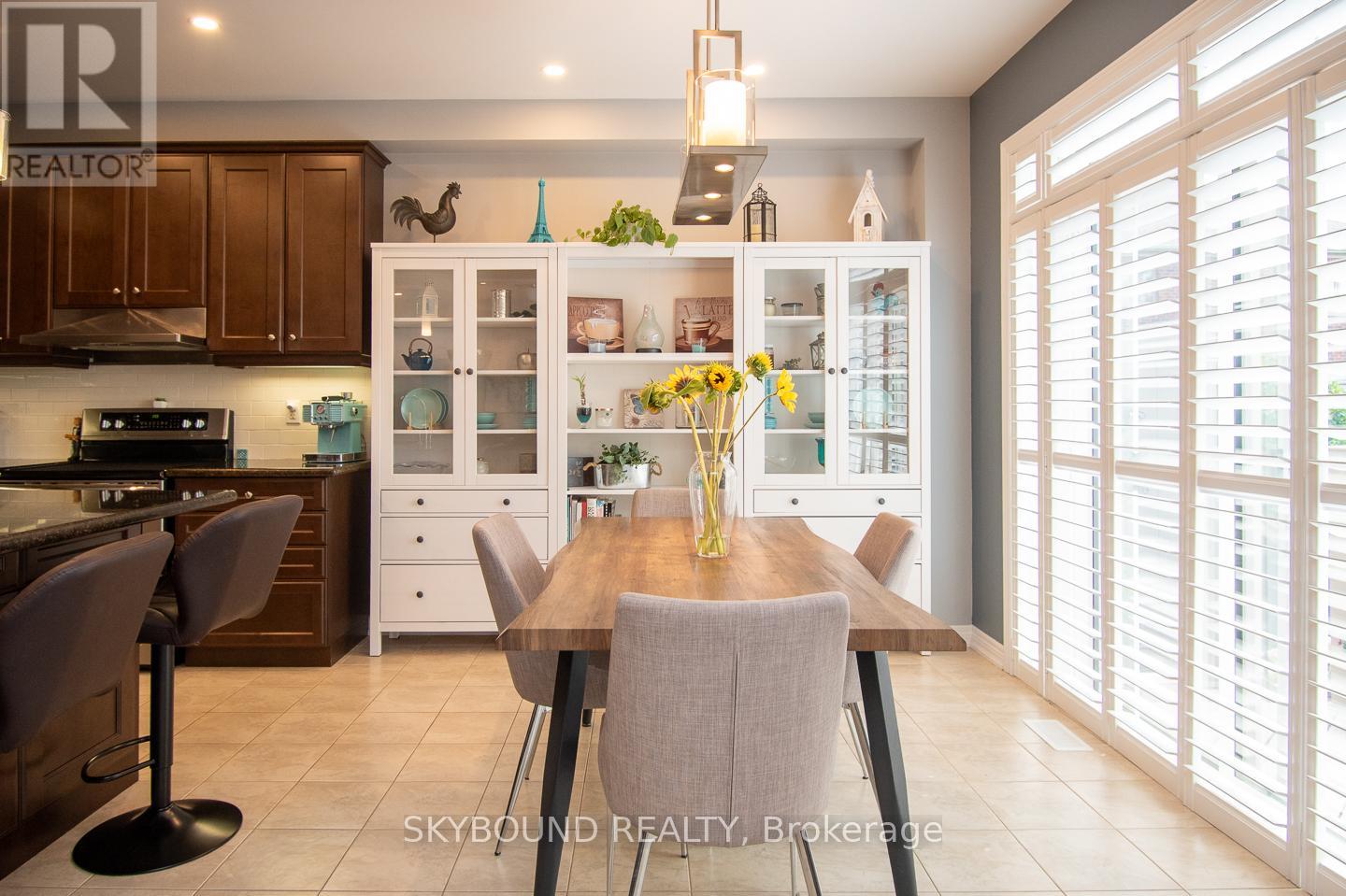 38 Silver Pond Drive, Halton Hills (Georgetown), Ontario  L7G 0G6 - Photo 14 - W12828680