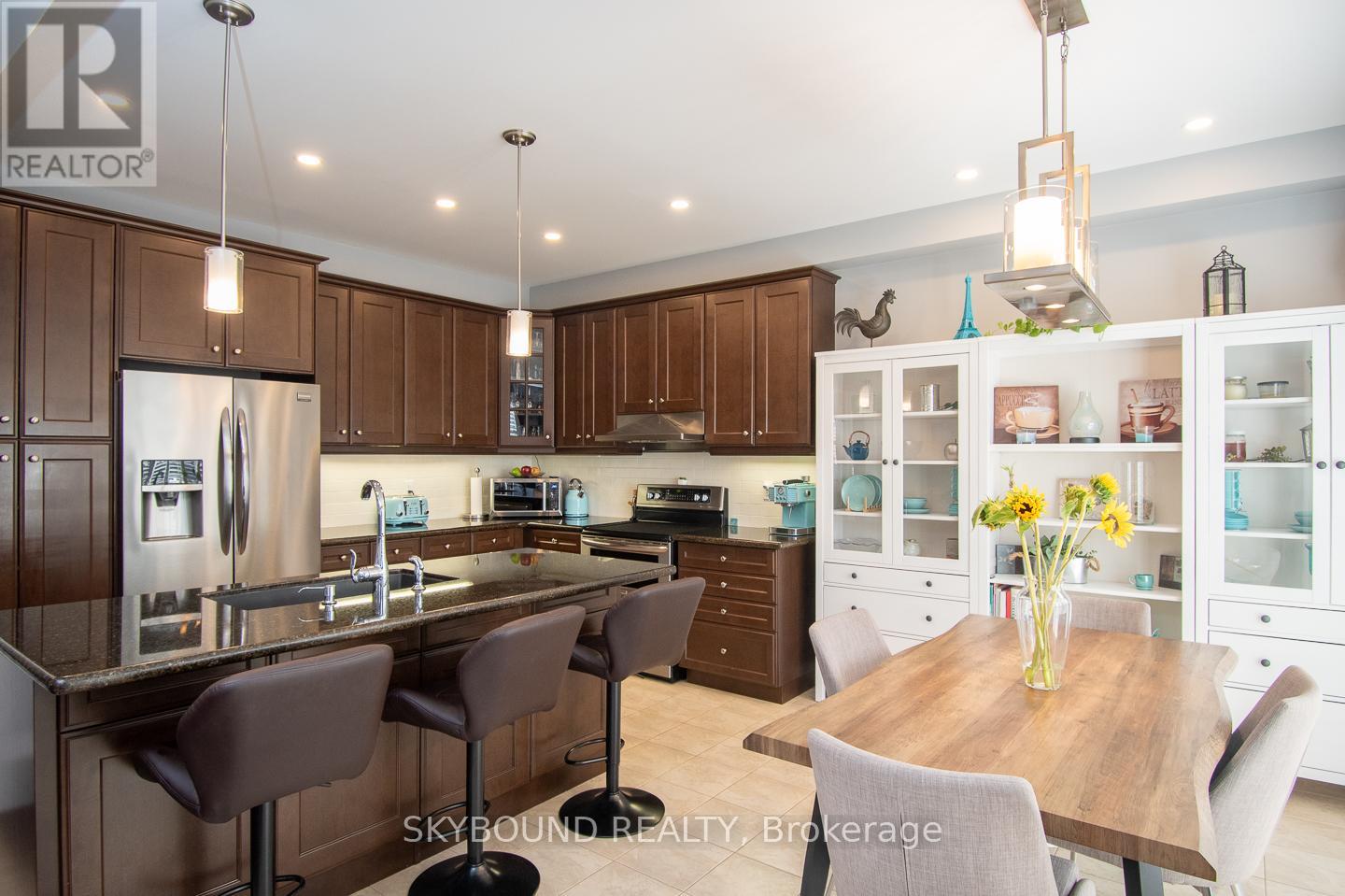 38 Silver Pond Drive, Halton Hills (Georgetown), Ontario  L7G 0G6 - Photo 15 - W12828680