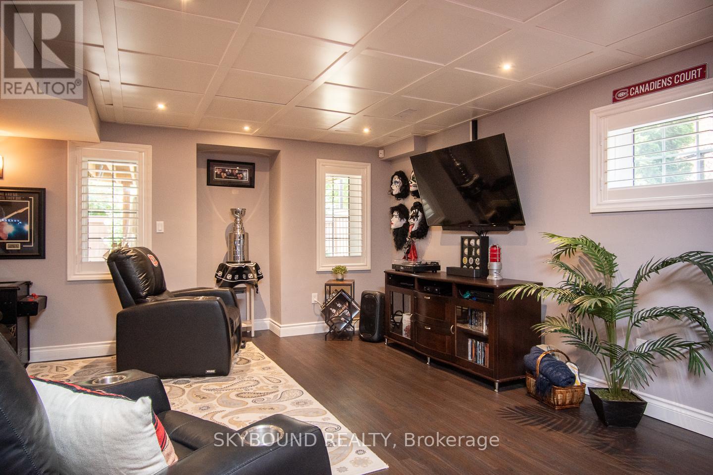 38 Silver Pond Drive, Halton Hills (Georgetown), Ontario  L7G 0G6 - Photo 29 - W12828680