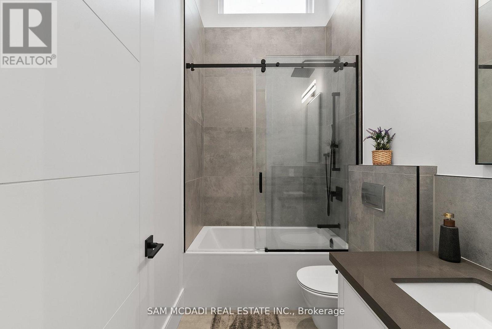 46 Cobblehill Road, Halton Hills (Ac Acton), Ontario  L7J 1N9 - Photo 36 - W12831882