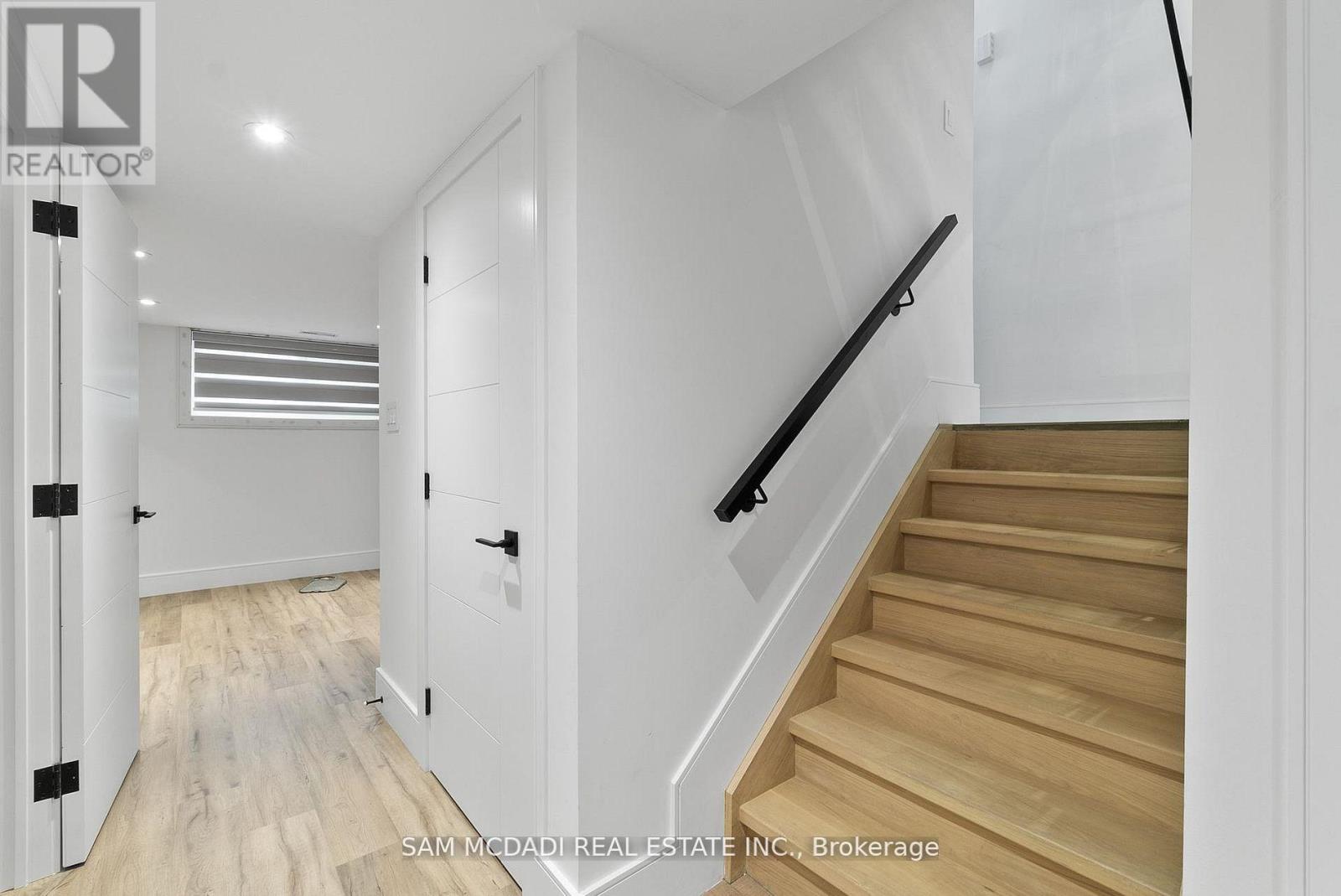 46 Cobblehill Road, Halton Hills (Ac Acton), Ontario  L7J 1N9 - Photo 38 - W12831882