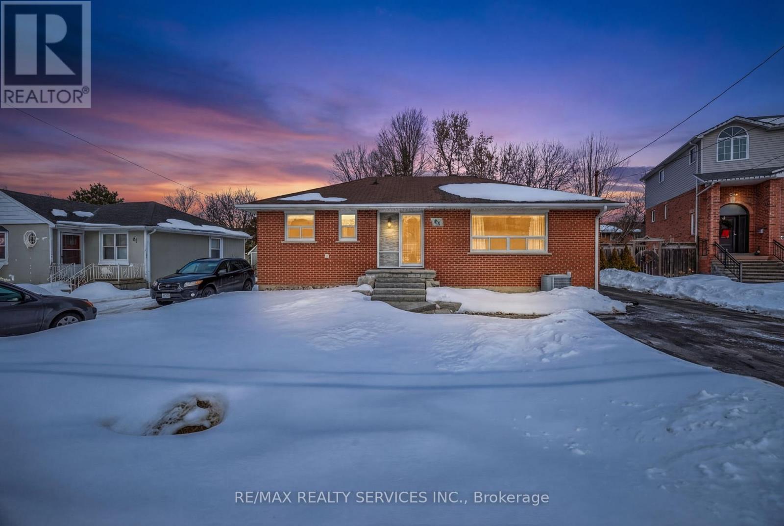 64 River Drive, Halton Hills (Georgetown), Ontario  L7G 2J2 - Photo 1 - W12834122