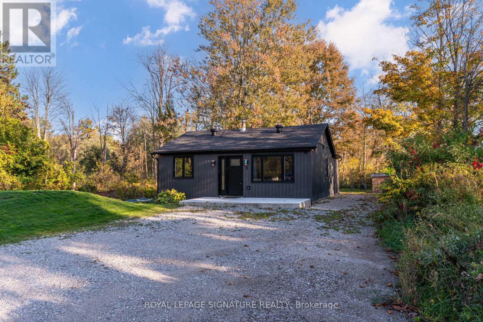 8 Mountsberg Road, Hamilton, Ontario  L0P 1B0 - Photo 1 - X12837398