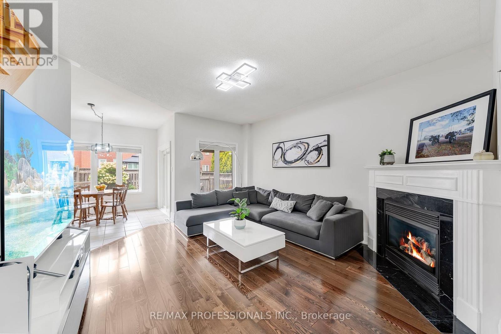 67 Chaplin Crescent, Halton Hills (Georgetown), Ontario  L7G 5V6 - Photo 10 - W12837902