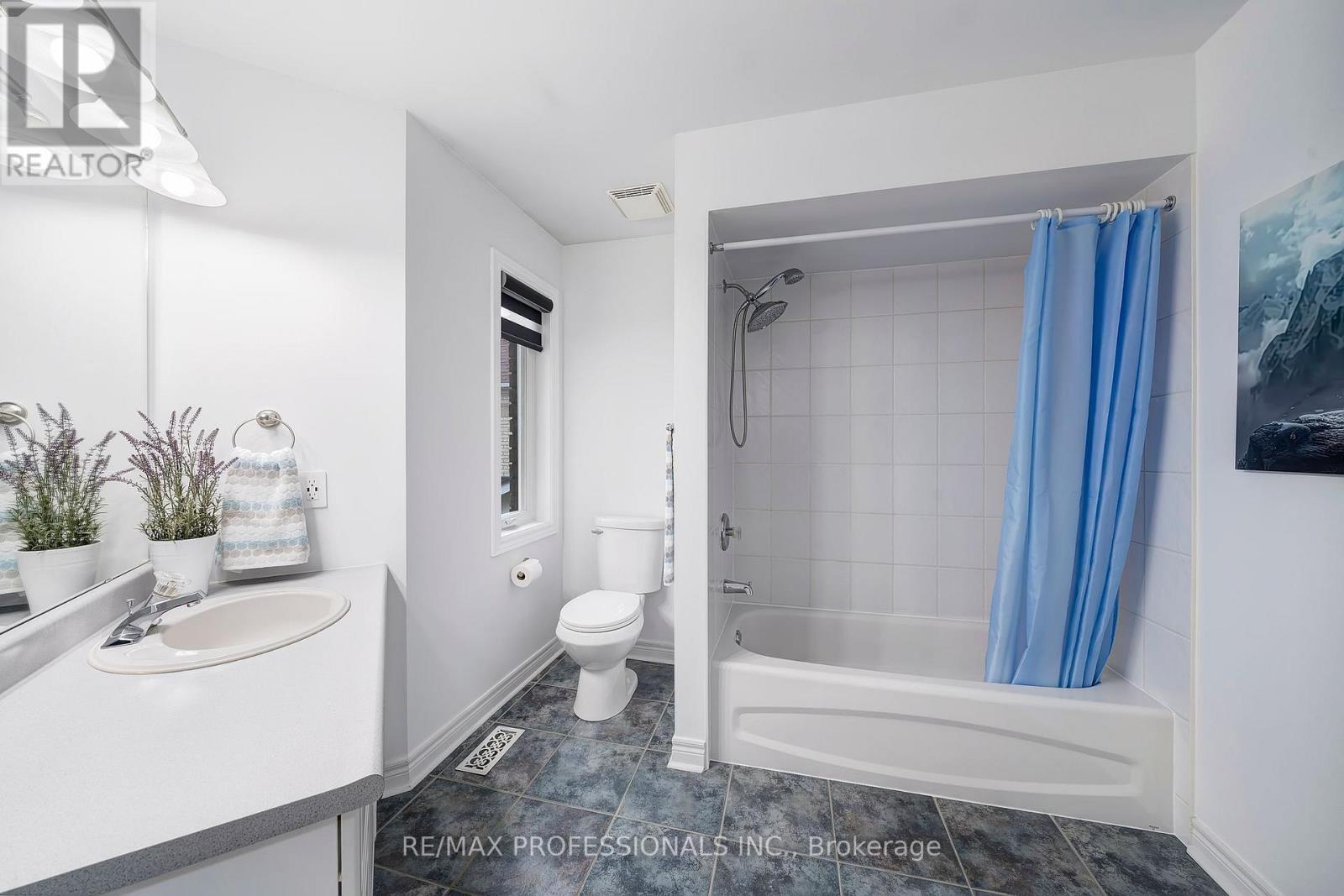 67 Chaplin Crescent, Halton Hills (Georgetown), Ontario  L7G 5V6 - Photo 28 - W12837902