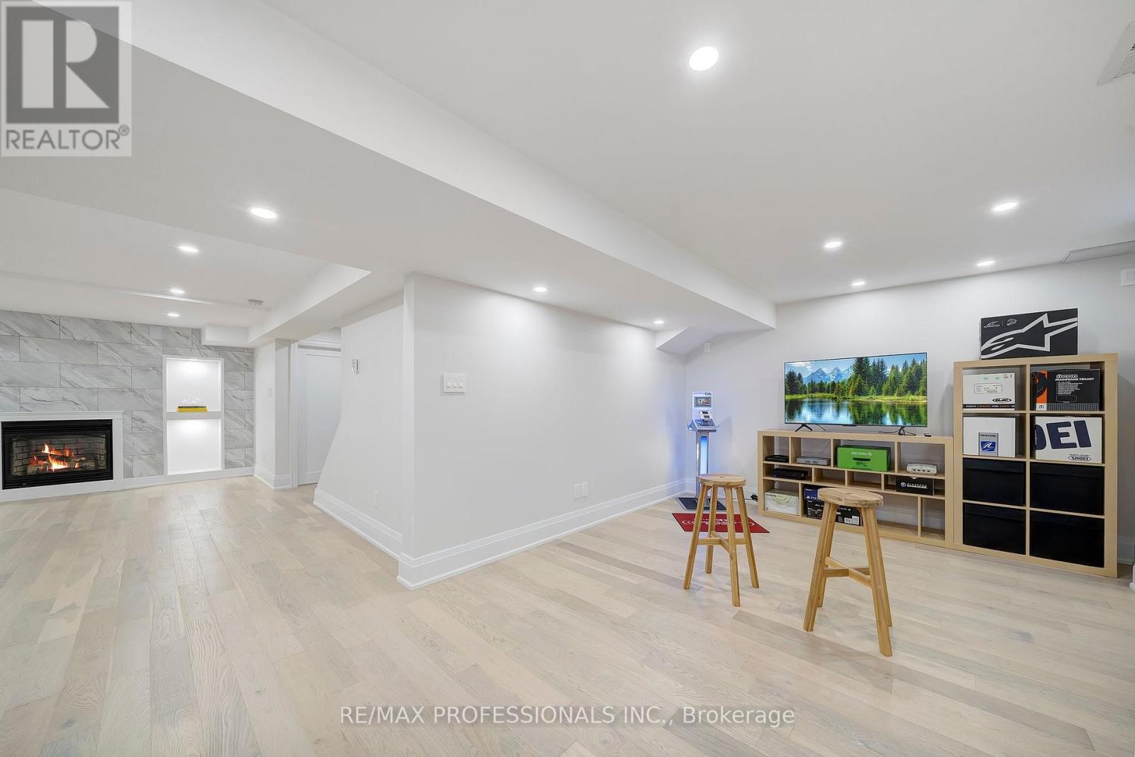 67 Chaplin Crescent, Halton Hills (Georgetown), Ontario  L7G 5V6 - Photo 33 - W12837902