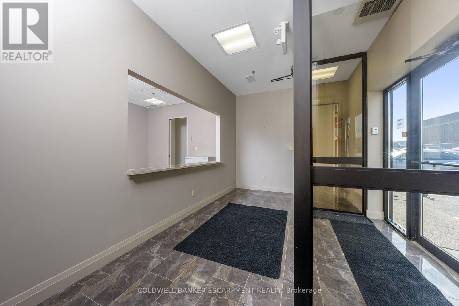 3 - 36 Armstrong Avenue, Halton Hills (Georgetown), Ontario  L7G 4R9 - Photo 3 - W12839450