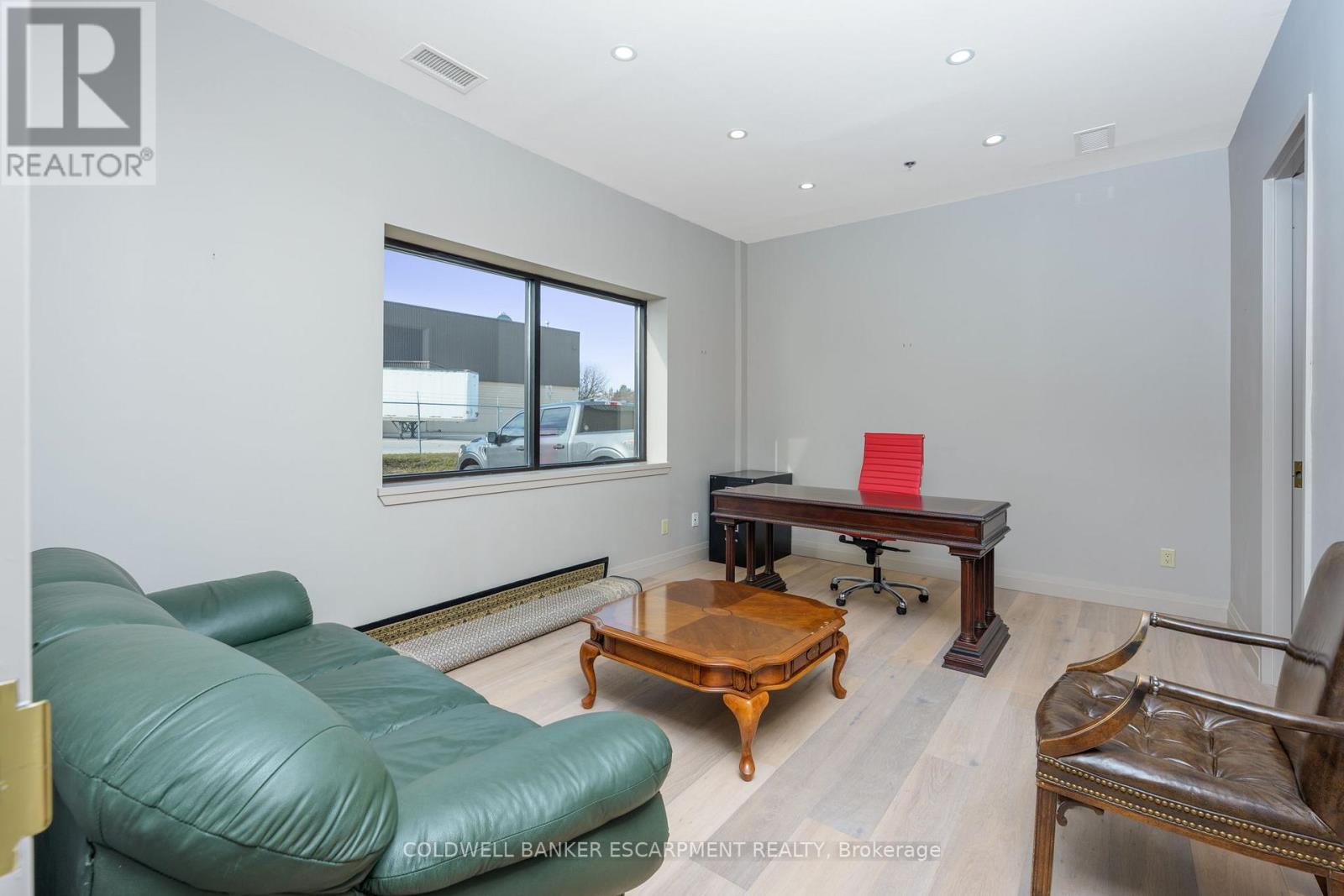 3 - 36 Armstrong Avenue, Halton Hills (Georgetown), Ontario  L7G 4R9 - Photo 9 - W12839450