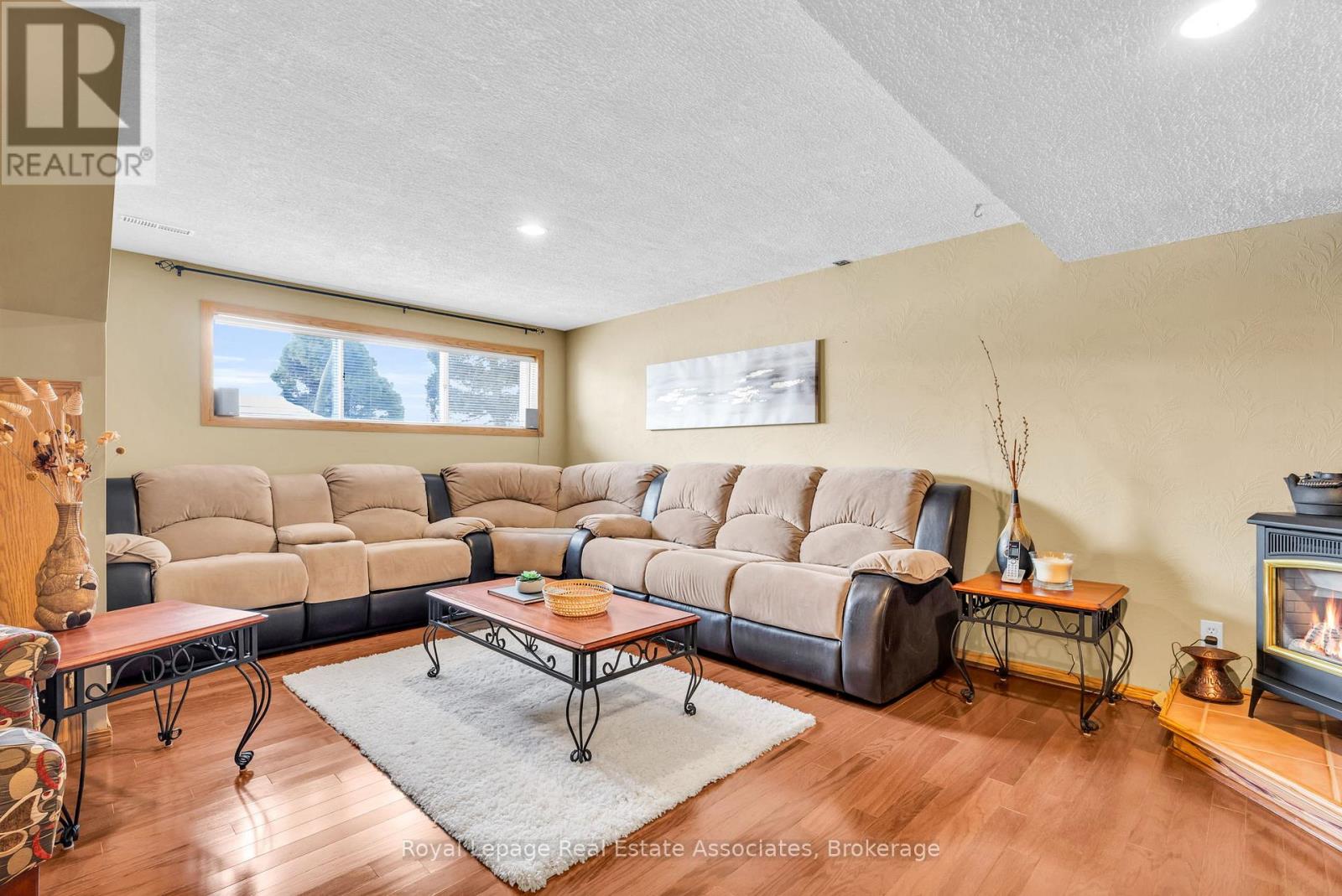 29 Norman Avenue, Halton Hills (Ac Acton), Ontario  L7J 2R6 - Photo 28 - W12840344