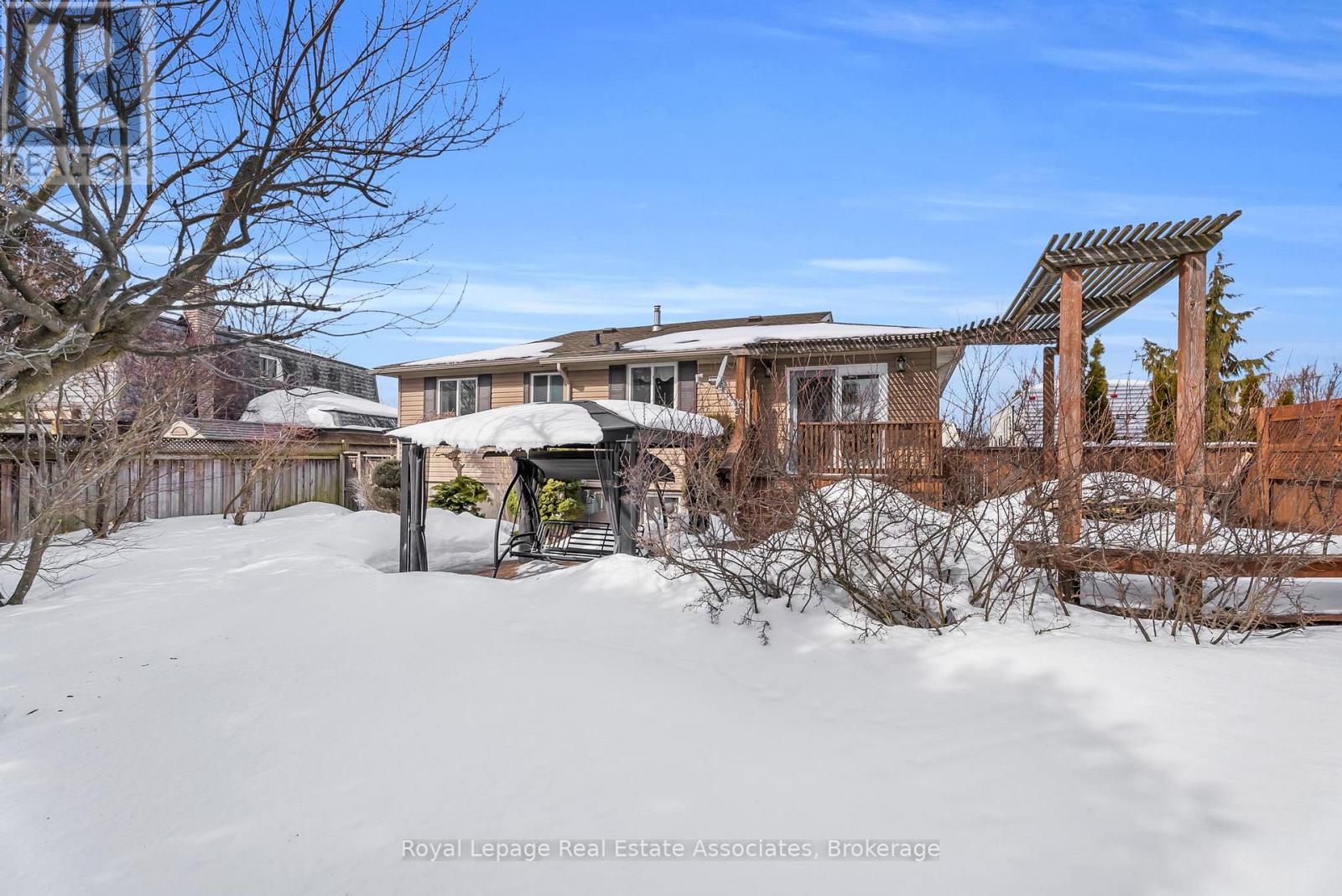 29 Norman Avenue, Halton Hills (Ac Acton), Ontario  L7J 2R6 - Photo 39 - W12840344