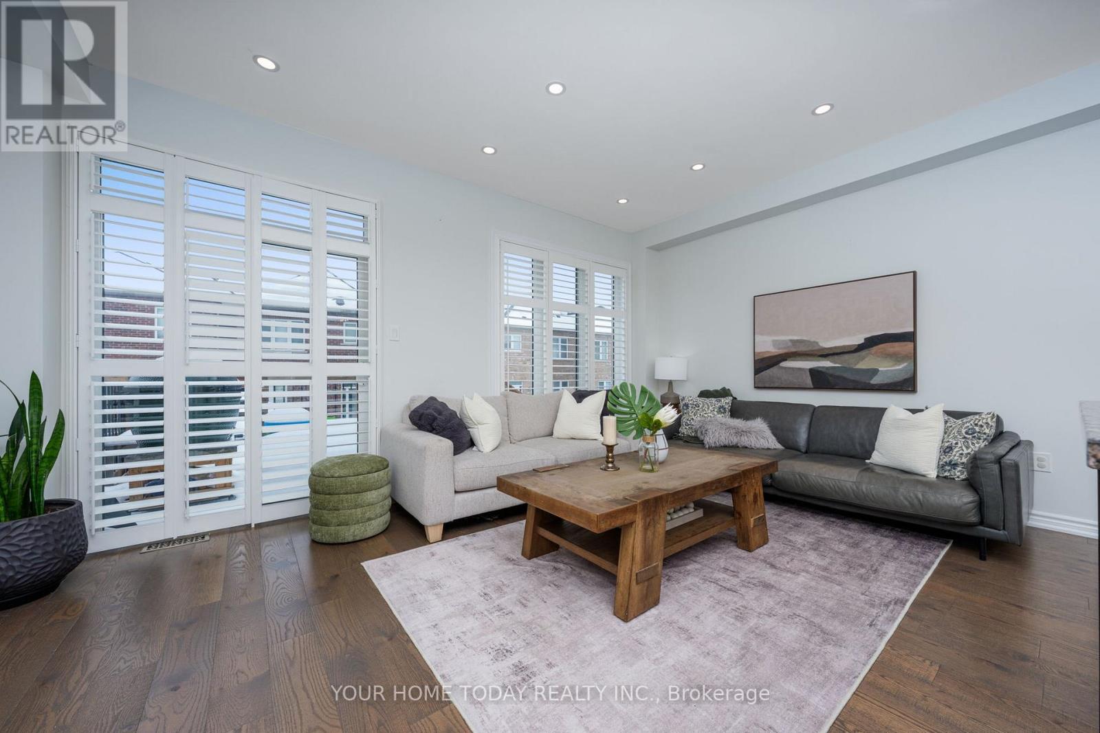 37 Ridgegate Crescent, Halton Hills (Georgetown), Ontario  L7G 0L6 - Photo 11 - W12841356