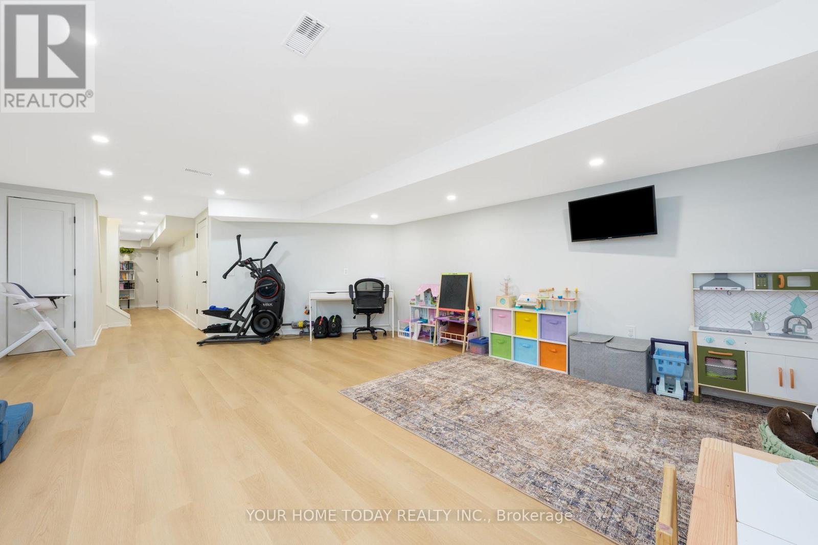 37 Ridgegate Crescent, Halton Hills (Georgetown), Ontario  L7G 0L6 - Photo 30 - W12841356