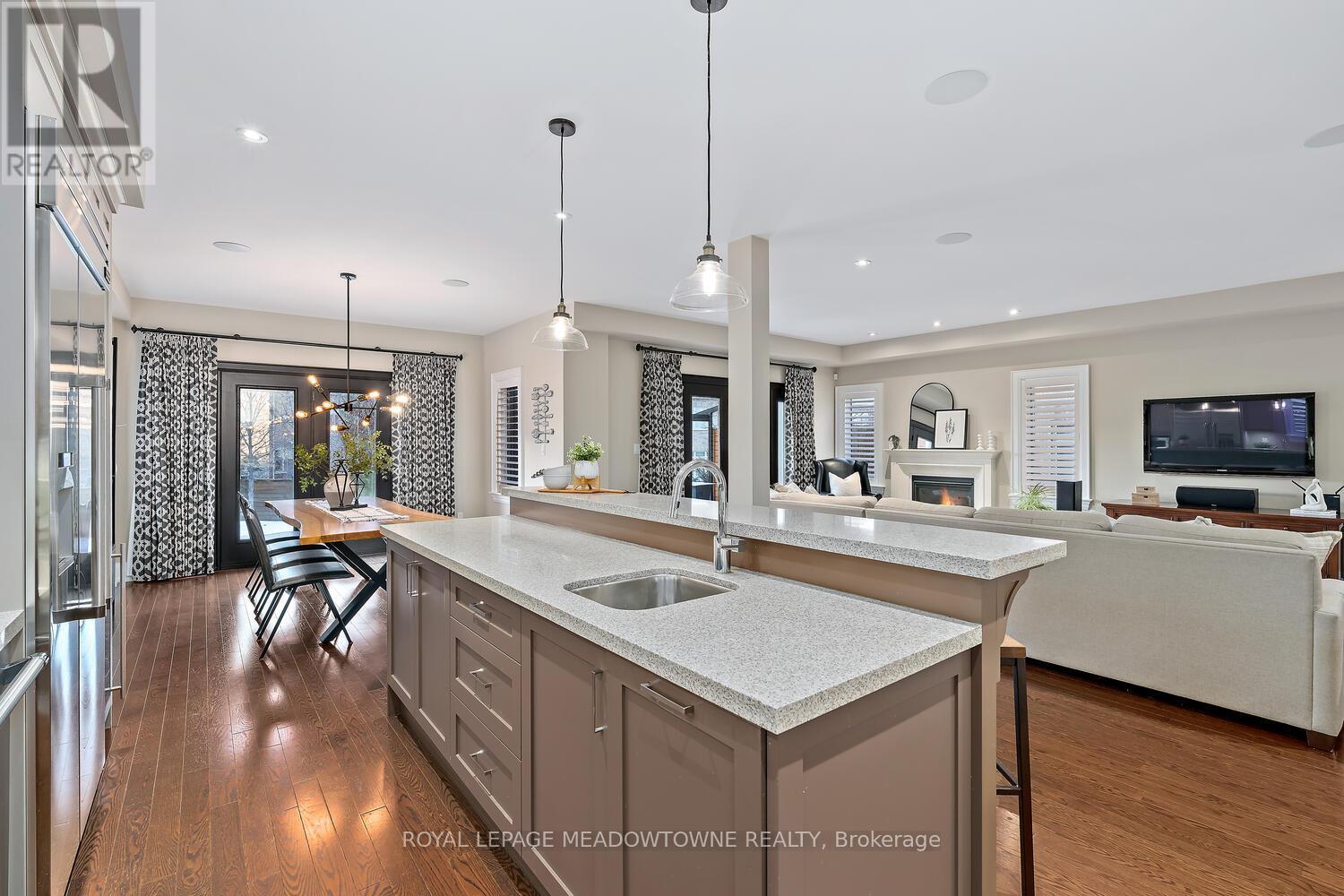 65 Foxtail Court, Halton Hills (Georgetown), Ontario  L7G 0G3 - Photo 16 - W12841600