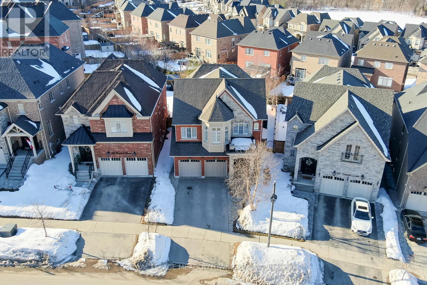 65 Foxtail Court, Halton Hills (Georgetown), Ontario  L7G 0G3 - Photo 2 - W12841600