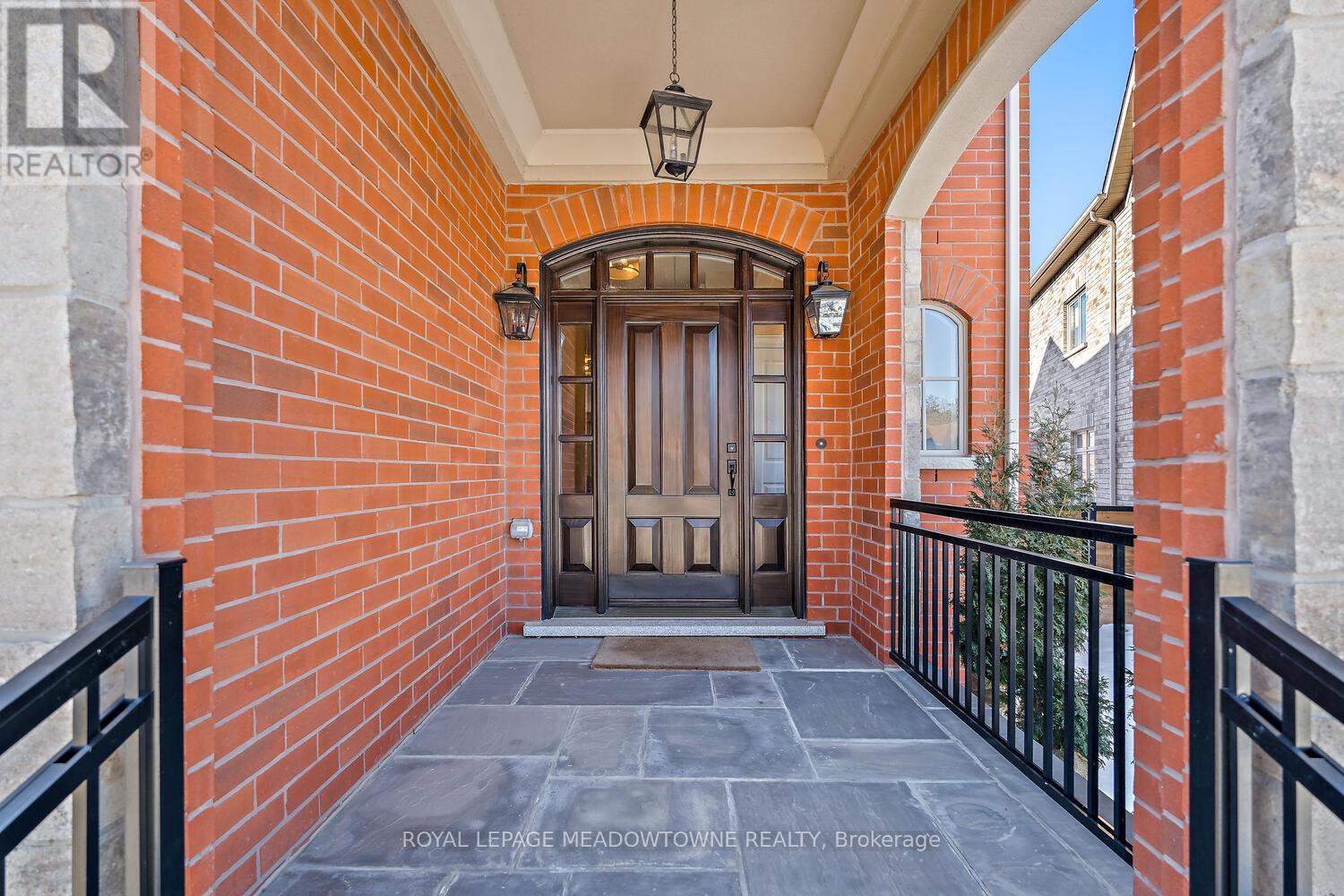 65 Foxtail Court, Halton Hills (Georgetown), Ontario  L7G 0G3 - Photo 5 - W12841600