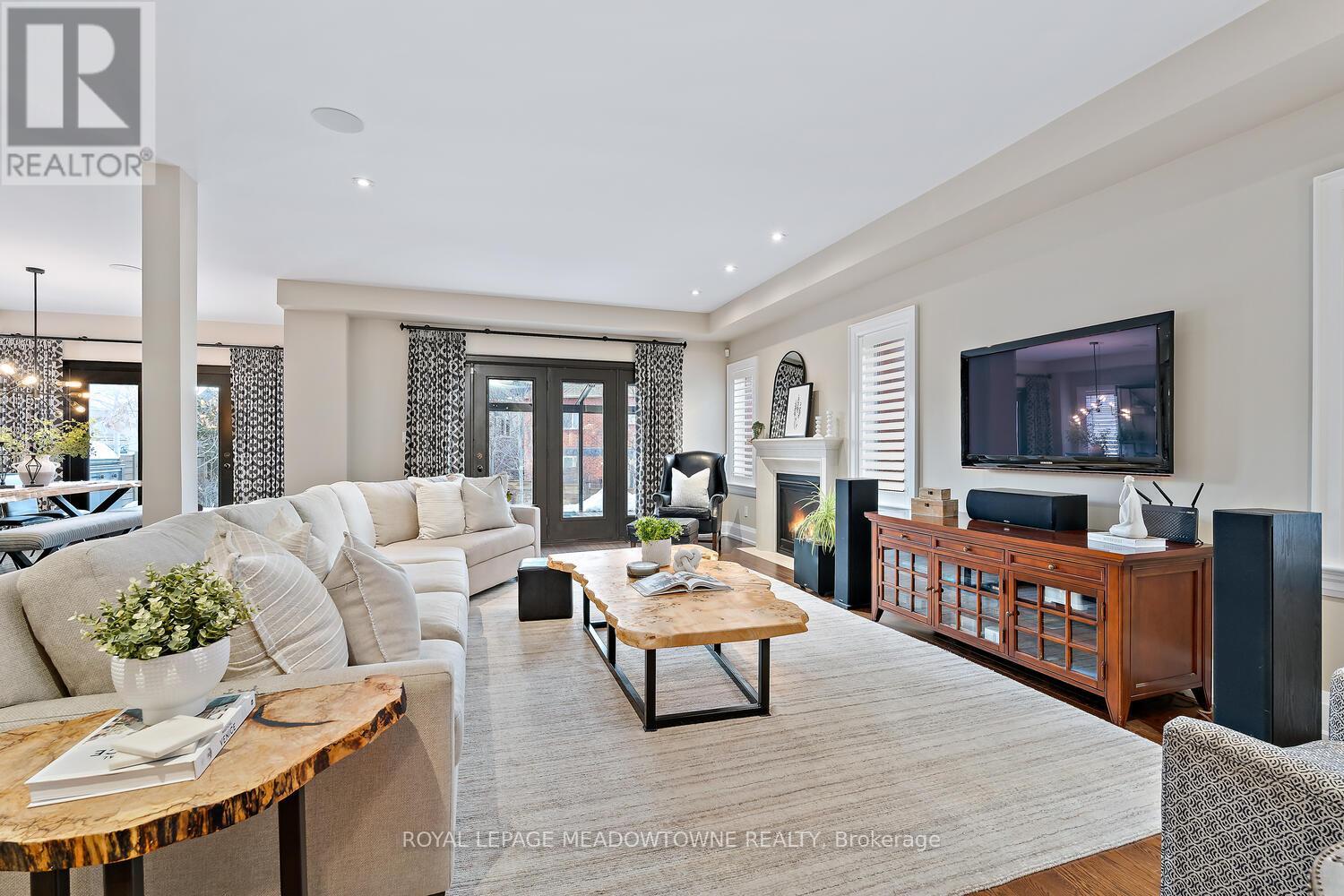 65 Foxtail Court, Halton Hills (Georgetown), Ontario  L7G 0G3 - Photo 8 - W12841600