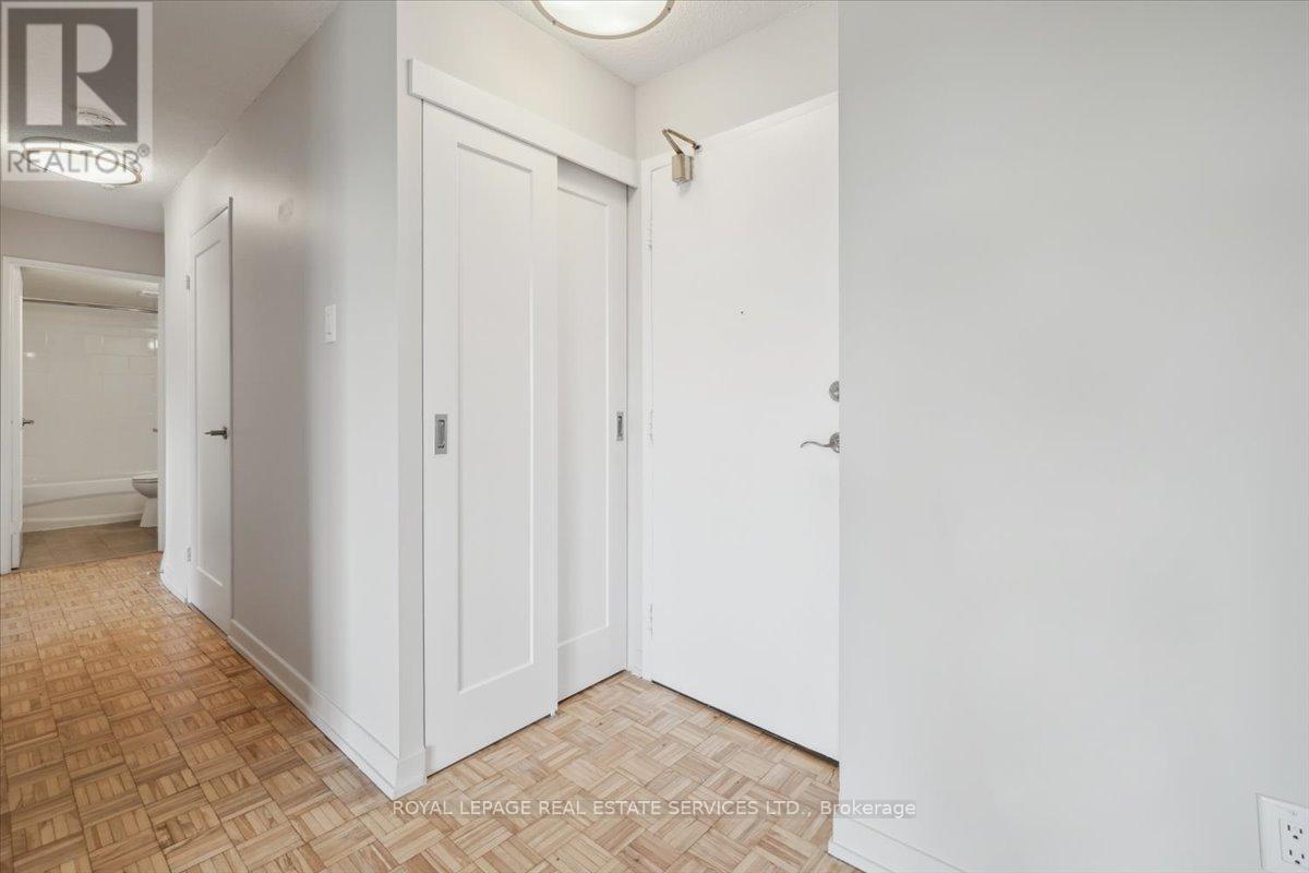 207 - 60 Park Avenue, Halton Hills (Georgetown), Ontario  L7G 4Y9 - Photo 4 - W12843114