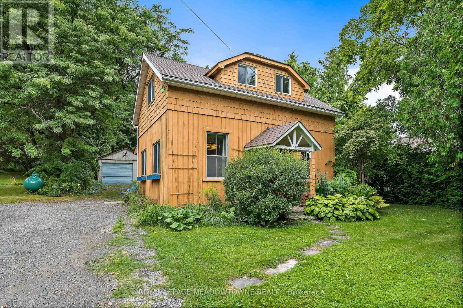 11369 22 Side Road, Halton Hills (Limehouse), Ontario  L0P 1H0 - Photo 1 - W12843416