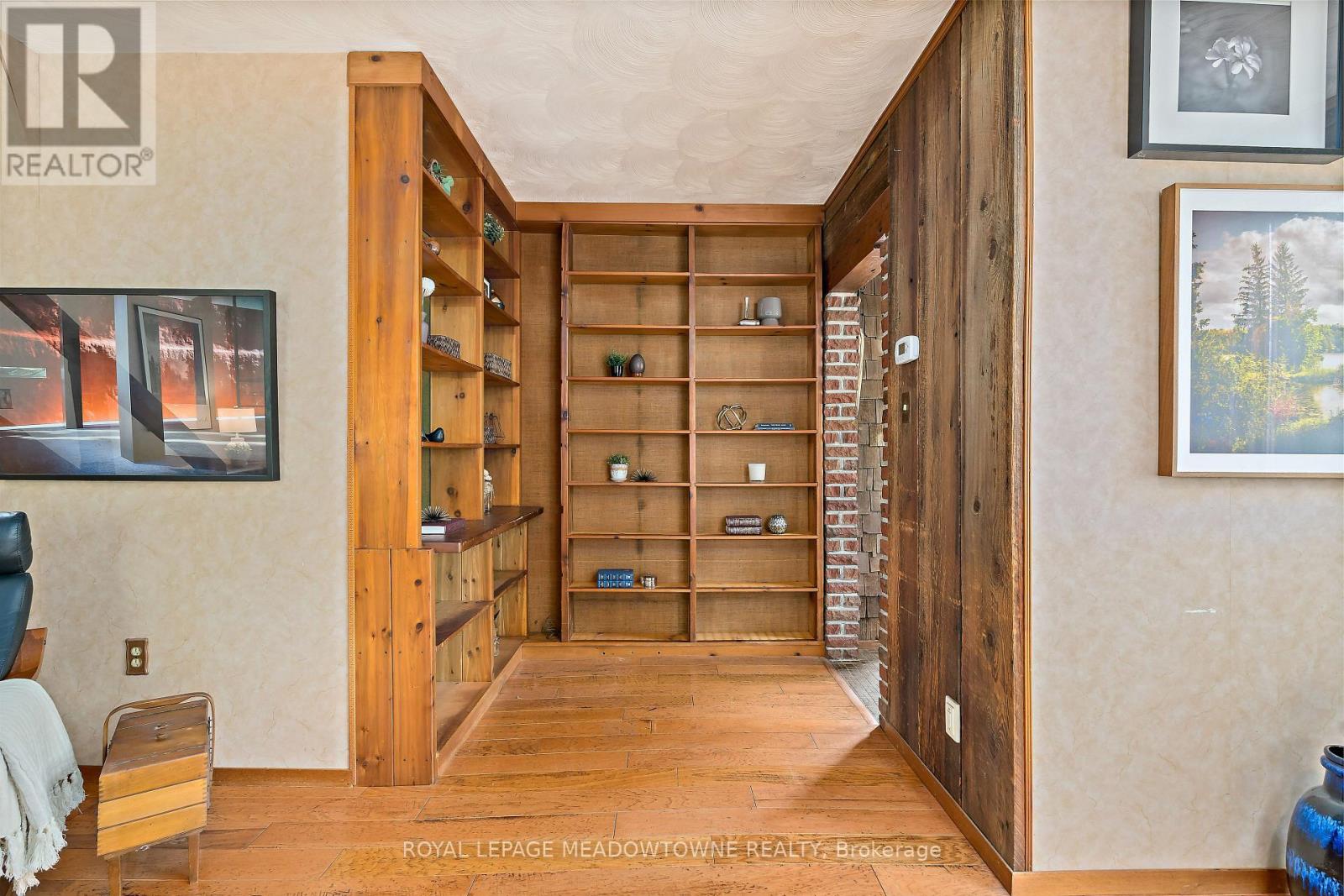 11369 22 Side Road, Halton Hills (Limehouse), Ontario  L0P 1H0 - Photo 9 - W12843416