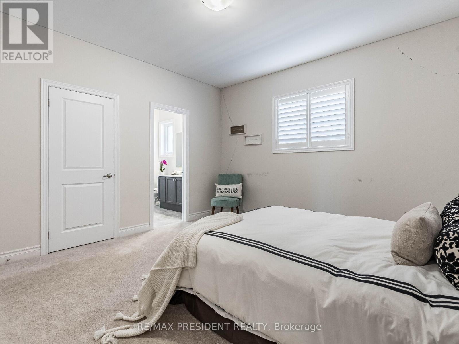 16 Monarch Drive, Halton Hills (Georgetown), Ontario  L7G 0M6 - Photo 32 - W12845336