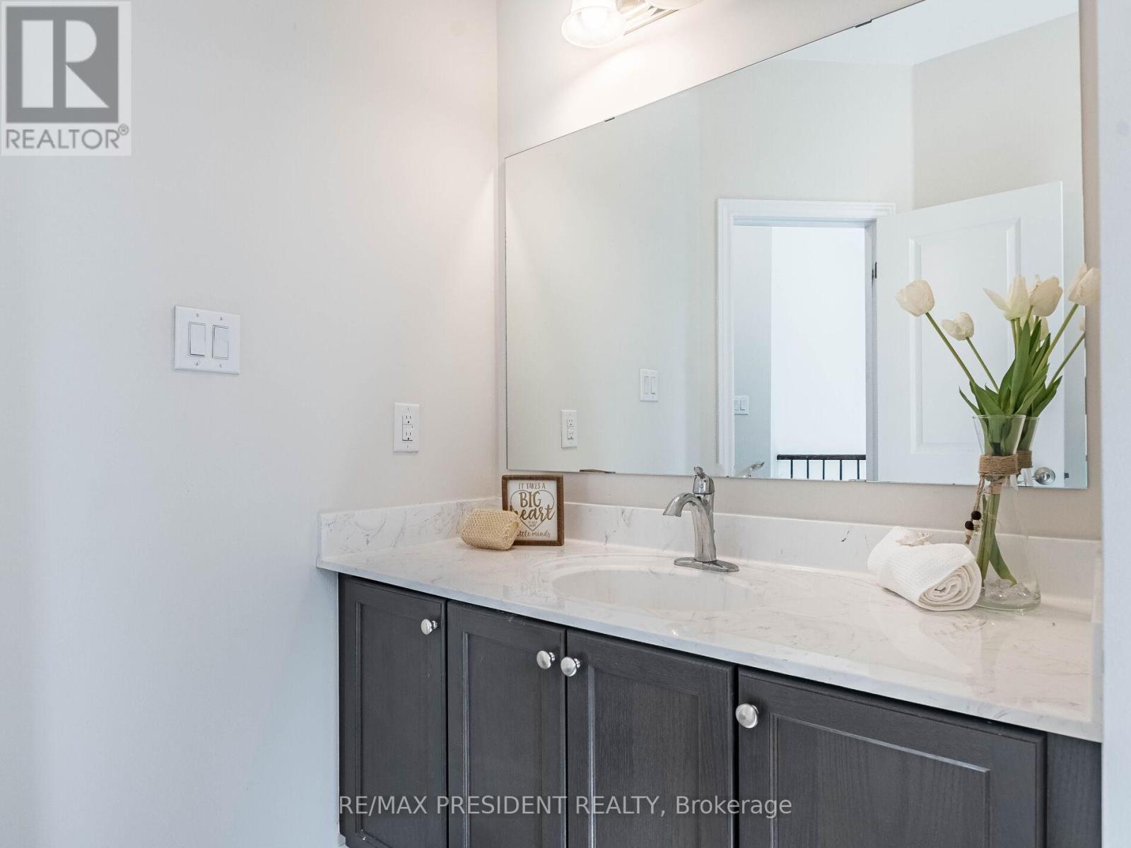 16 Monarch Drive, Halton Hills (Georgetown), Ontario  L7G 0M6 - Photo 35 - W12845336