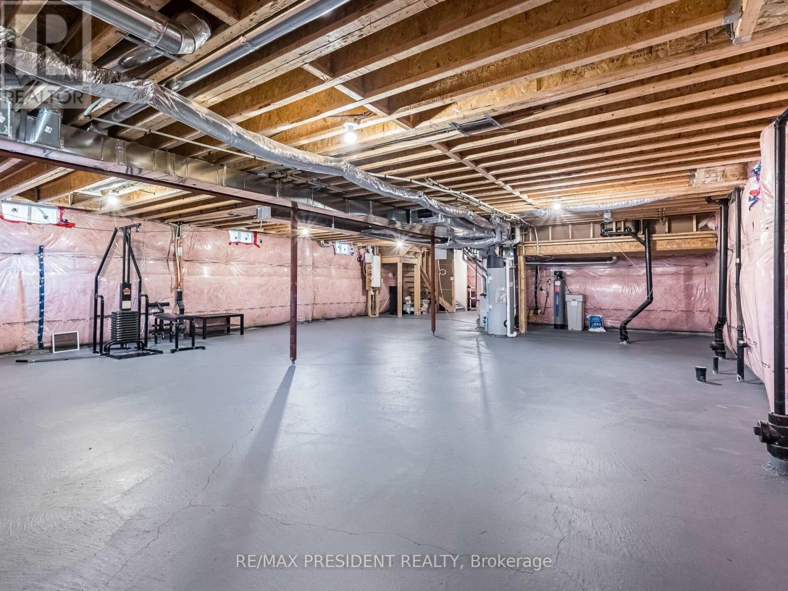 16 Monarch Drive, Halton Hills (Georgetown), Ontario  L7G 0M6 - Photo 40 - W12845336