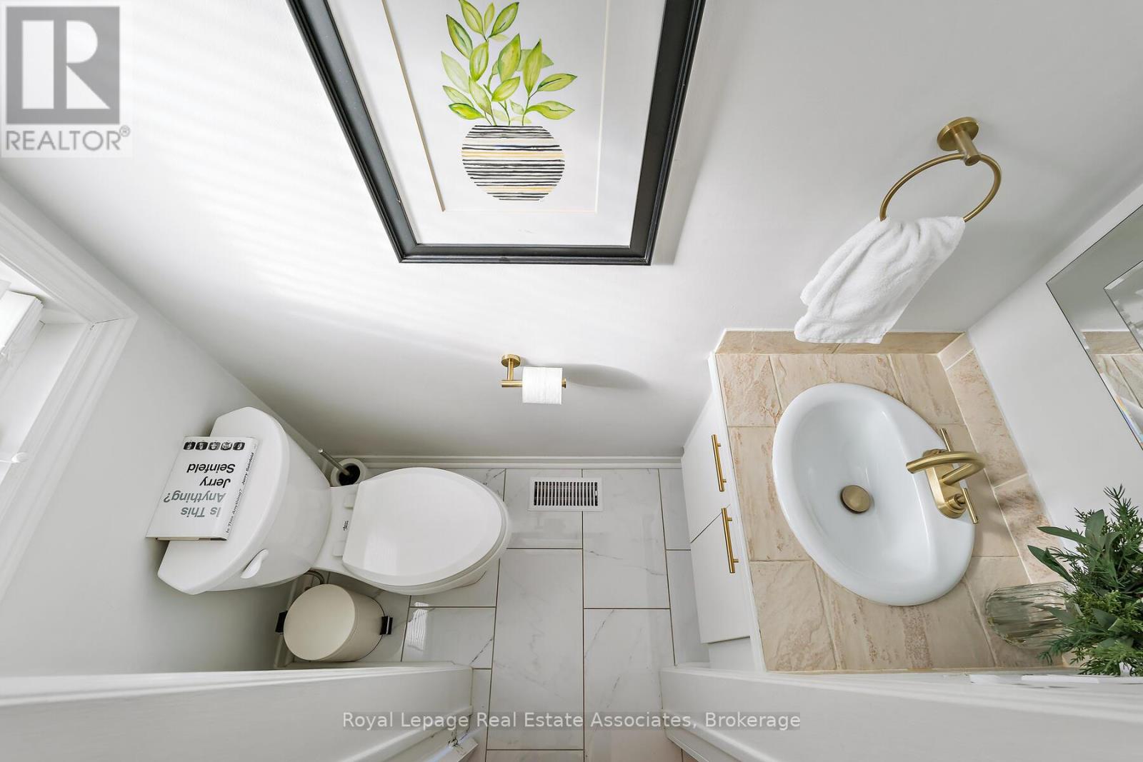 19 Stewart Maclaren Road, Halton Hills (Georgetown), Ontario  L7G 5L8 - Photo 15 - W12846396