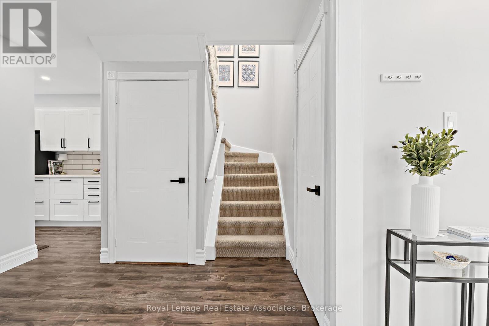 19 Stewart Maclaren Road, Halton Hills (Georgetown), Ontario  L7G 5L8 - Photo 16 - W12846396