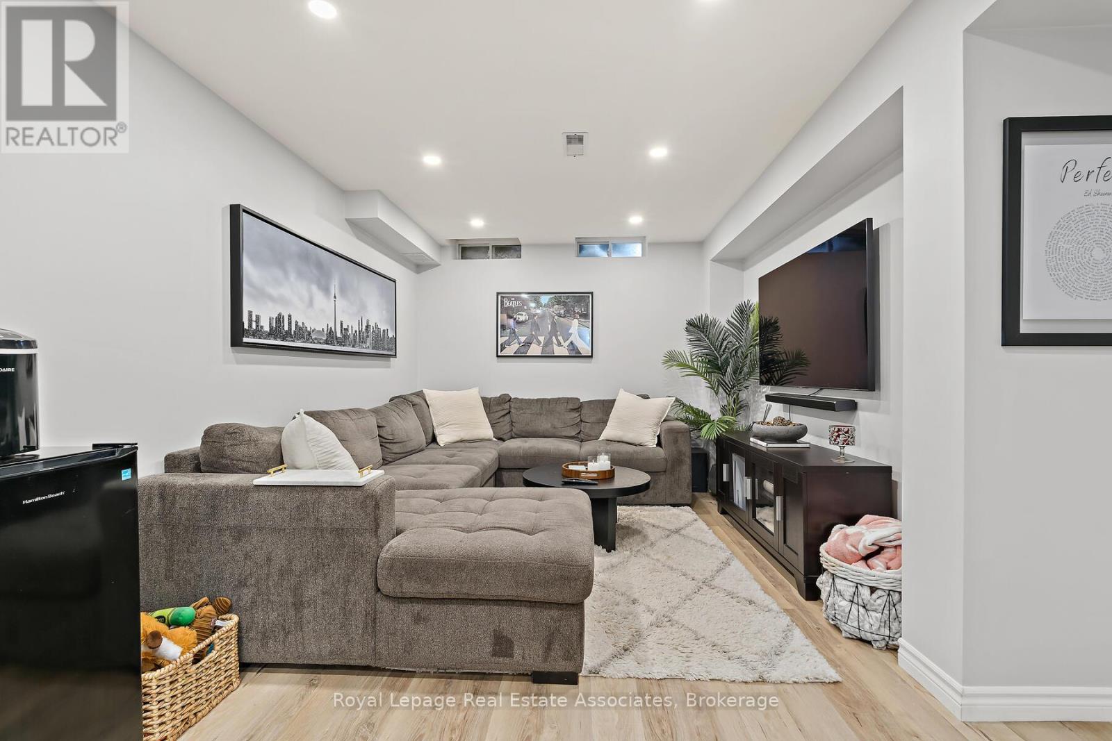 19 Stewart Maclaren Road, Halton Hills (Georgetown), Ontario  L7G 5L8 - Photo 26 - W12846396