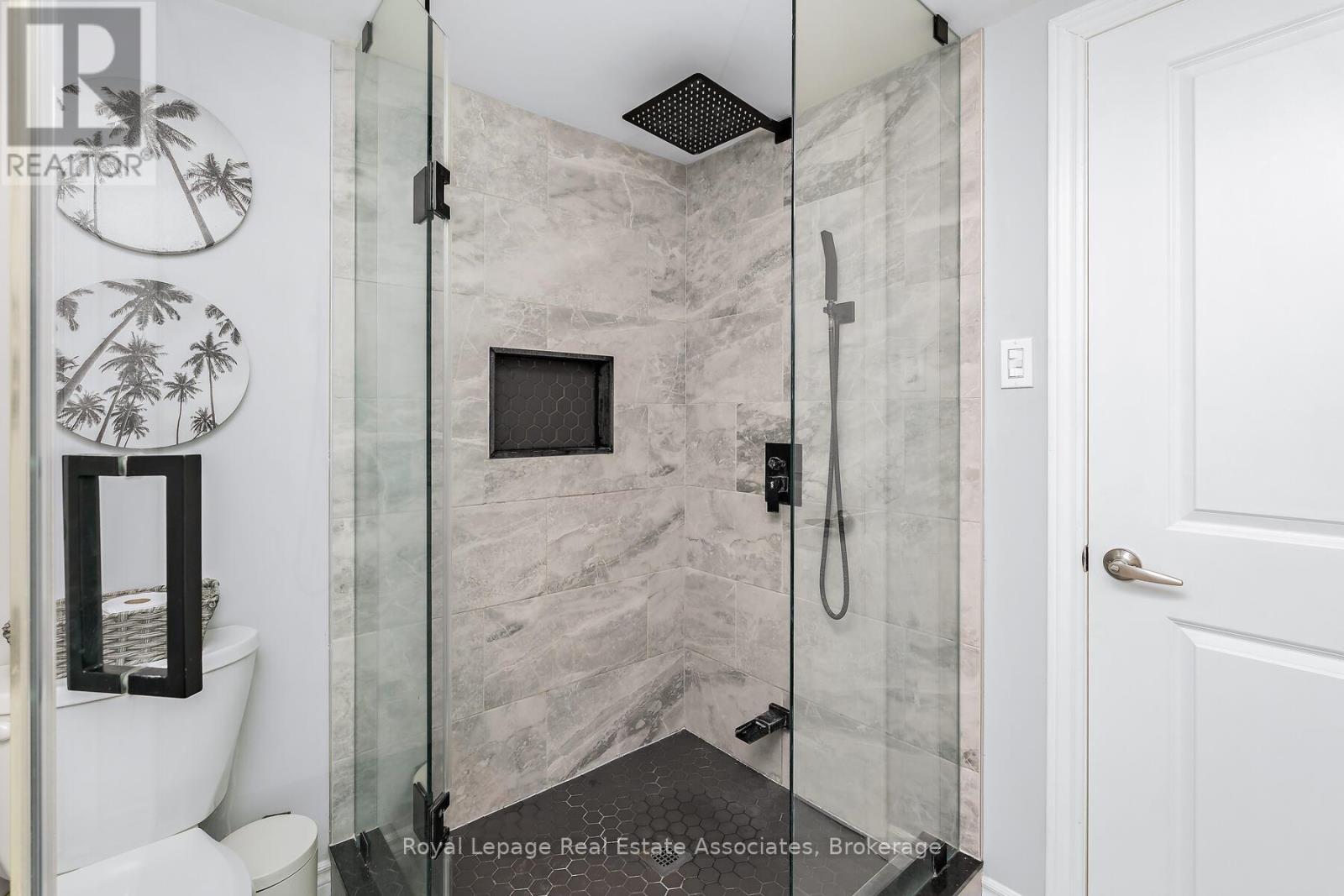 19 Stewart Maclaren Road, Halton Hills (Georgetown), Ontario  L7G 5L8 - Photo 29 - W12846396