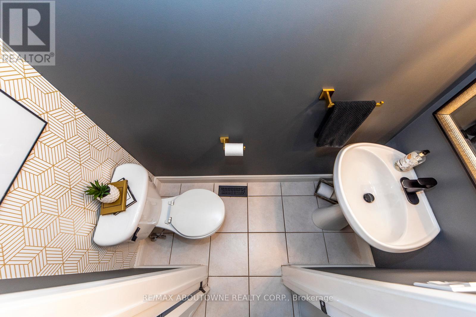 34 Palomino Trail, Halton Hills (Georgetown), Ontario  L7G 6E9 - Photo 22 - W12847200