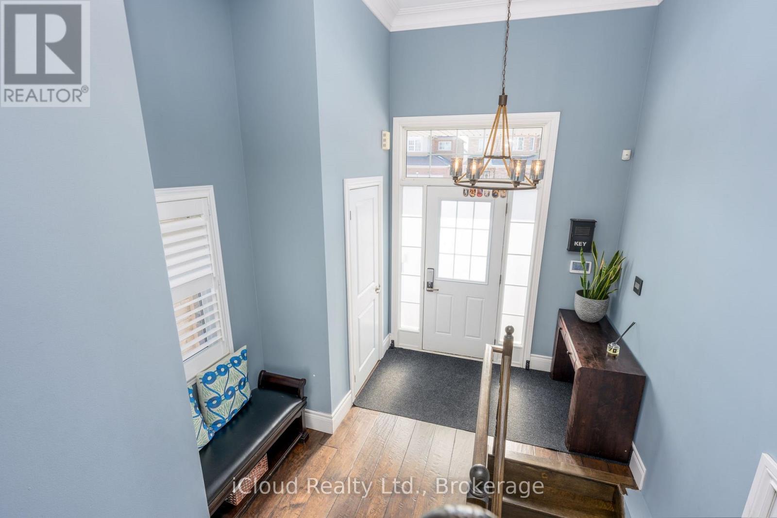 3 Wildflower Lane, Halton Hills (Georgetown), Ontario  L7G 0H5 - Photo 3 - W12848028