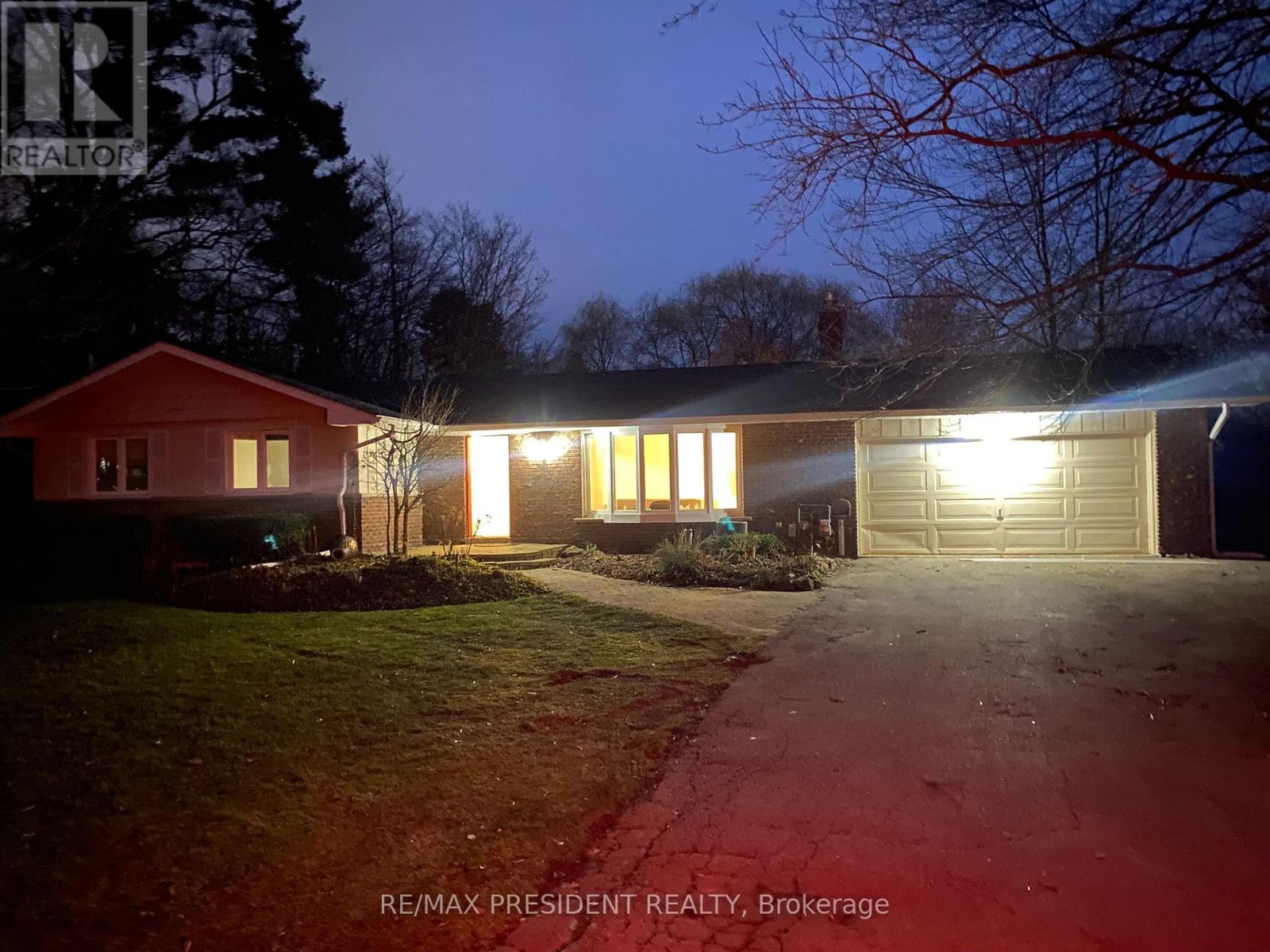 10588 Eighth Line, Halton Hills (Georgetown), Ontario  L7G 4S5 - Photo 3 - W12849578