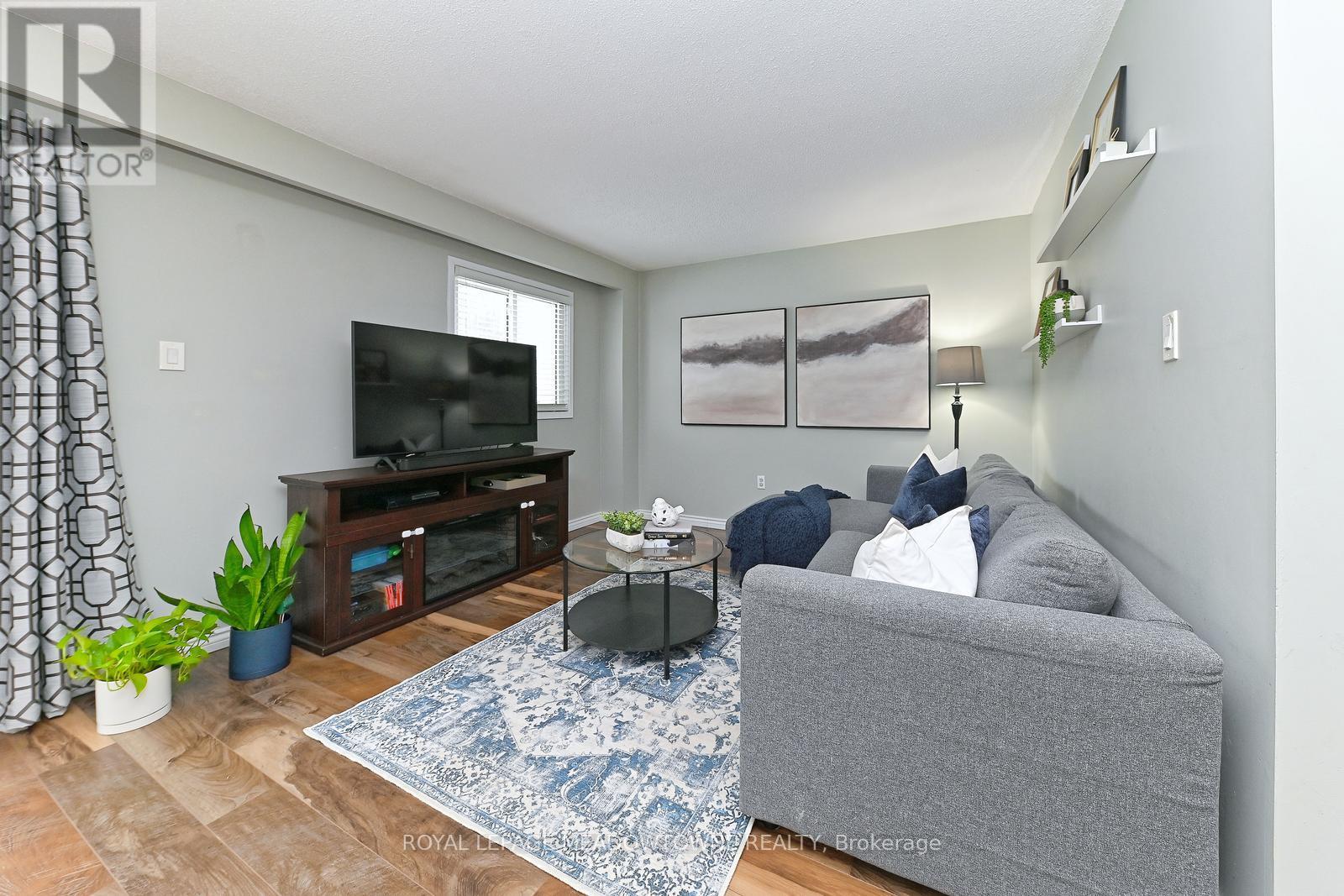 74 - 80 Lynden Circle, Halton Hills (Georgetown), Ontario  L7G 4Y8 - Photo 10 - W12853436