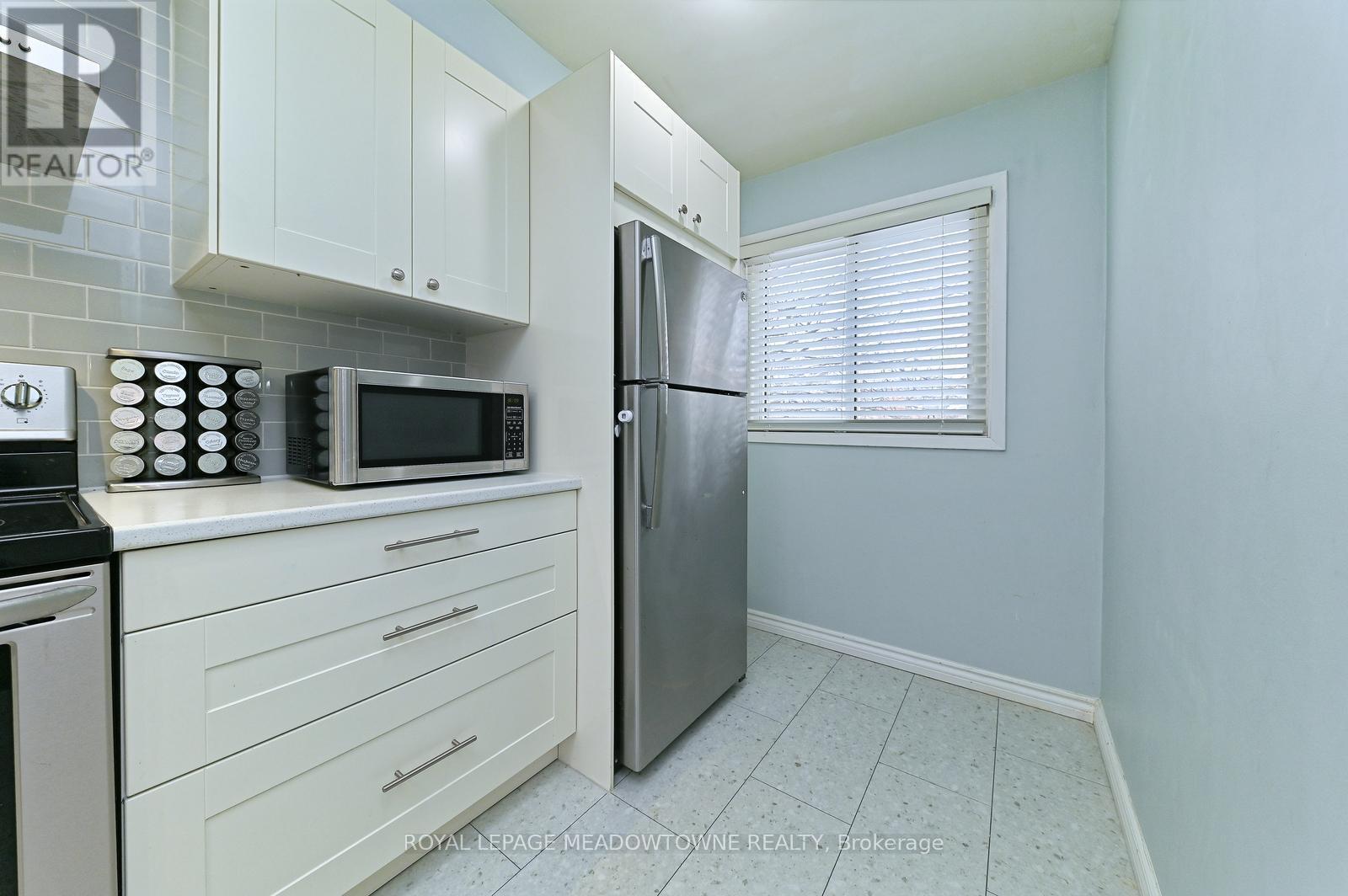 74 - 80 Lynden Circle, Halton Hills (Georgetown), Ontario  L7G 4Y8 - Photo 8 - W12853436