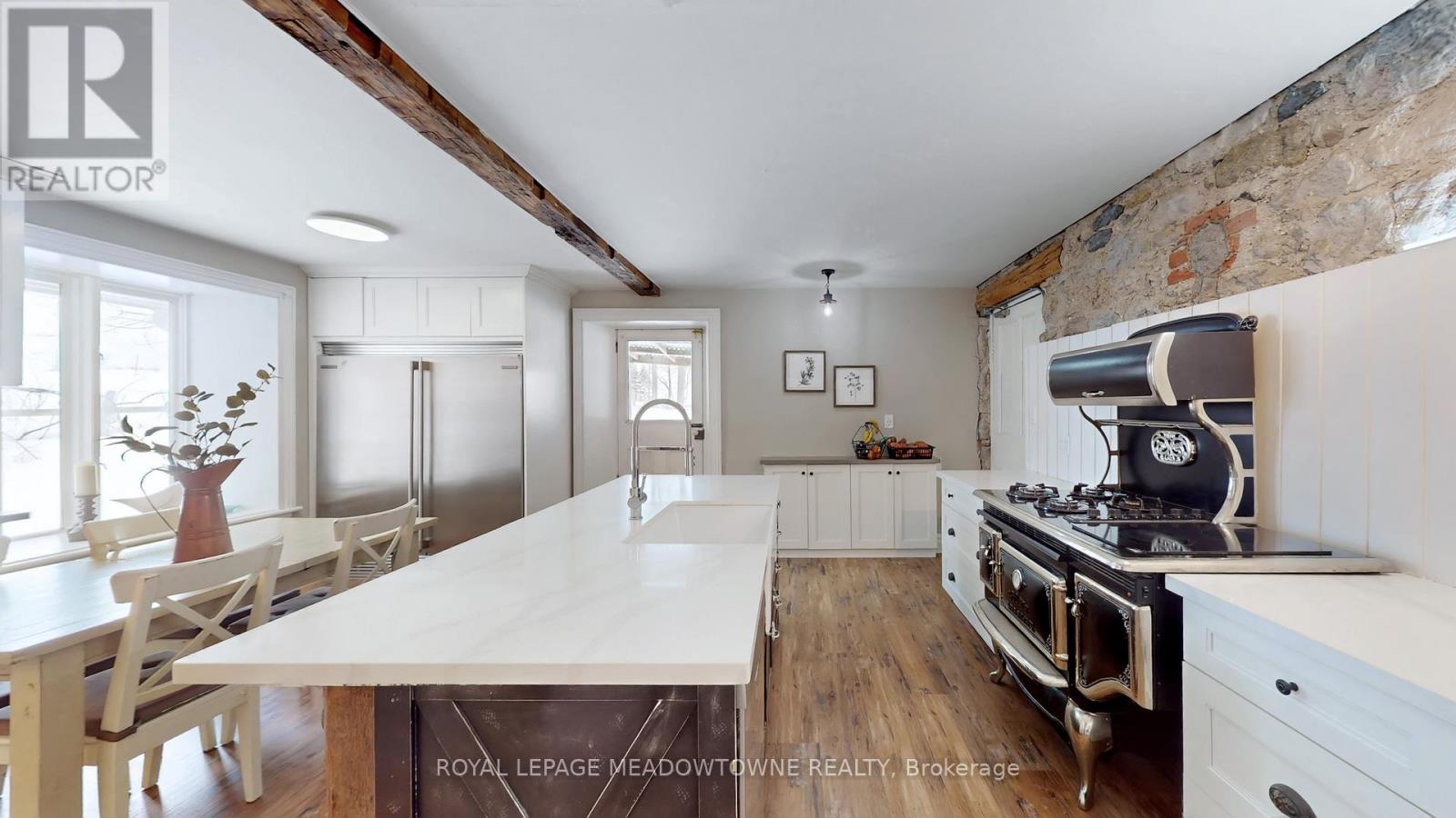 5595 25 Side Road, Milton (Na Rural Nassagaweya), Ontario  L7J 2L7 - Photo 12 - W12854686