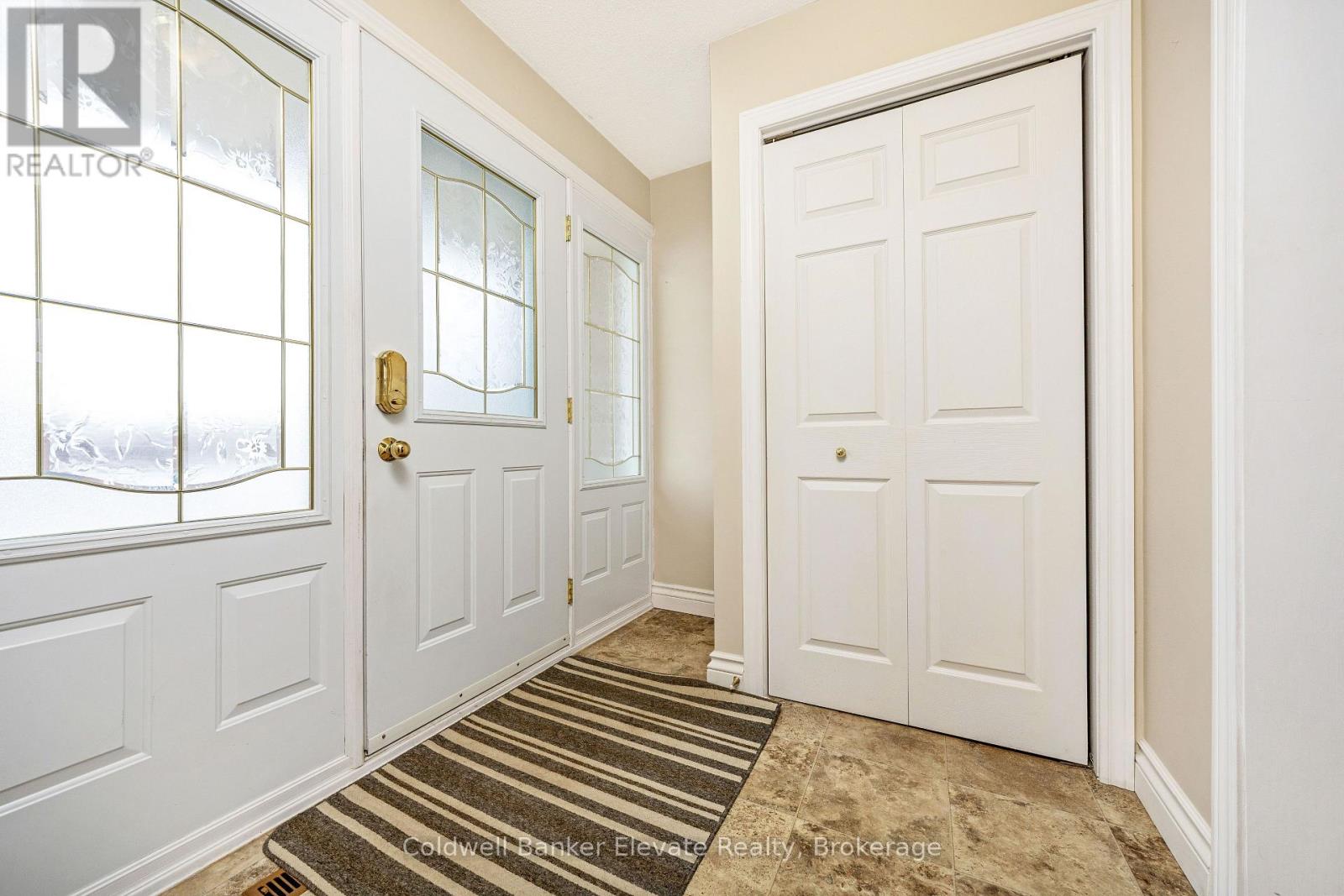 234 Delrex Boulevard, Halton Hills (Georgetown), Ontario  L7G 4E9 - Photo 6 - W12855190