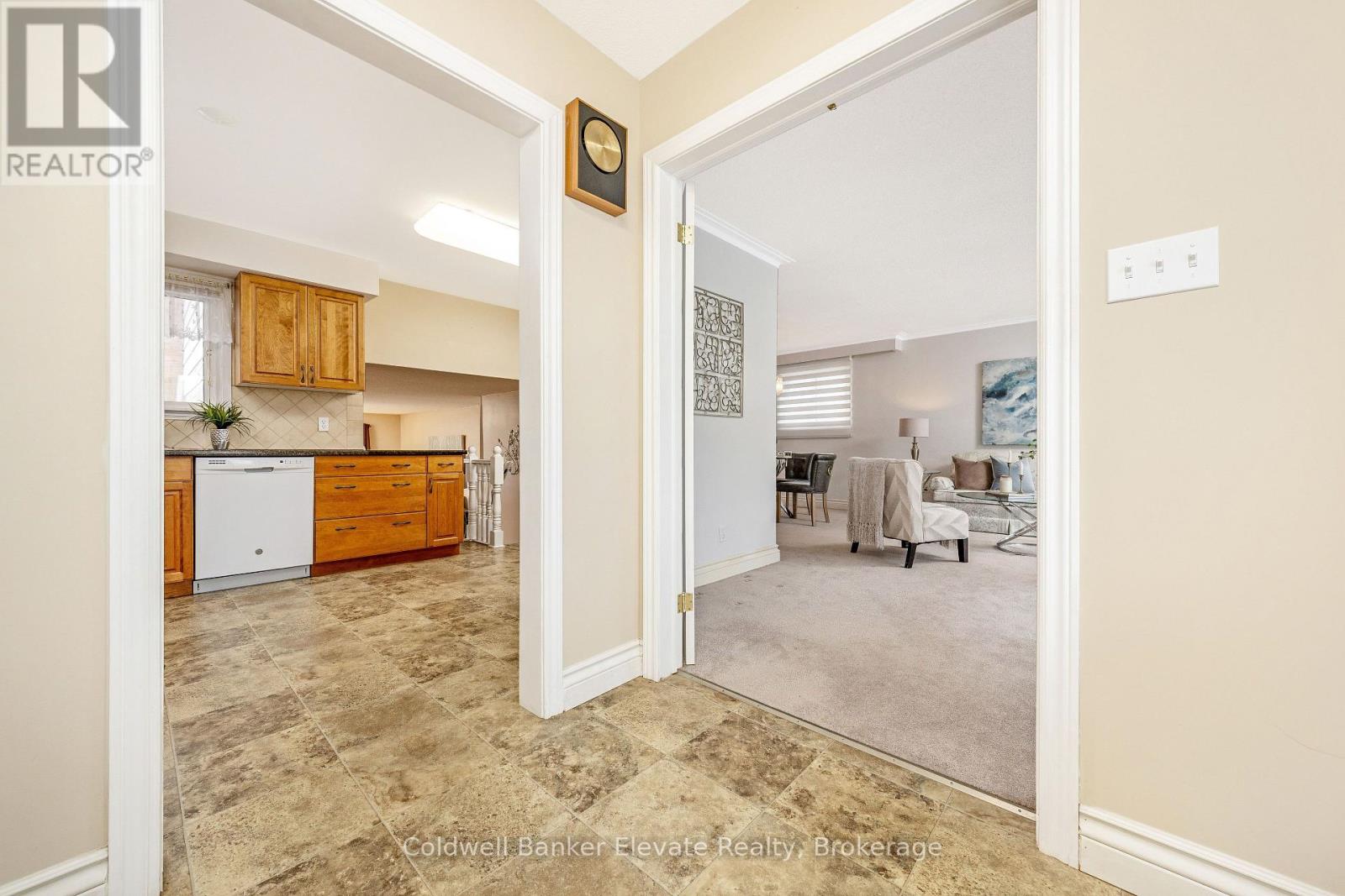 234 Delrex Boulevard, Halton Hills (Georgetown), Ontario  L7G 4E9 - Photo 7 - W12855190