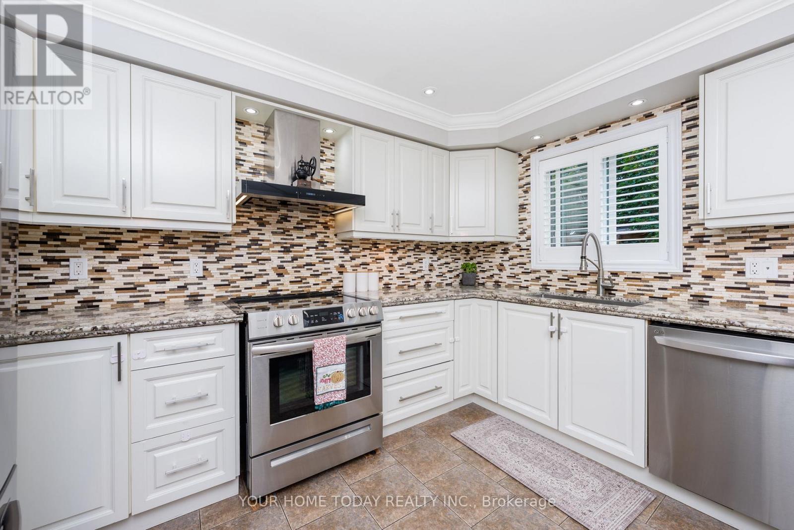 49 Miller Drive, Halton Hills (Georgetown), Ontario  L7G 5P7 - Photo 12 - W12855272