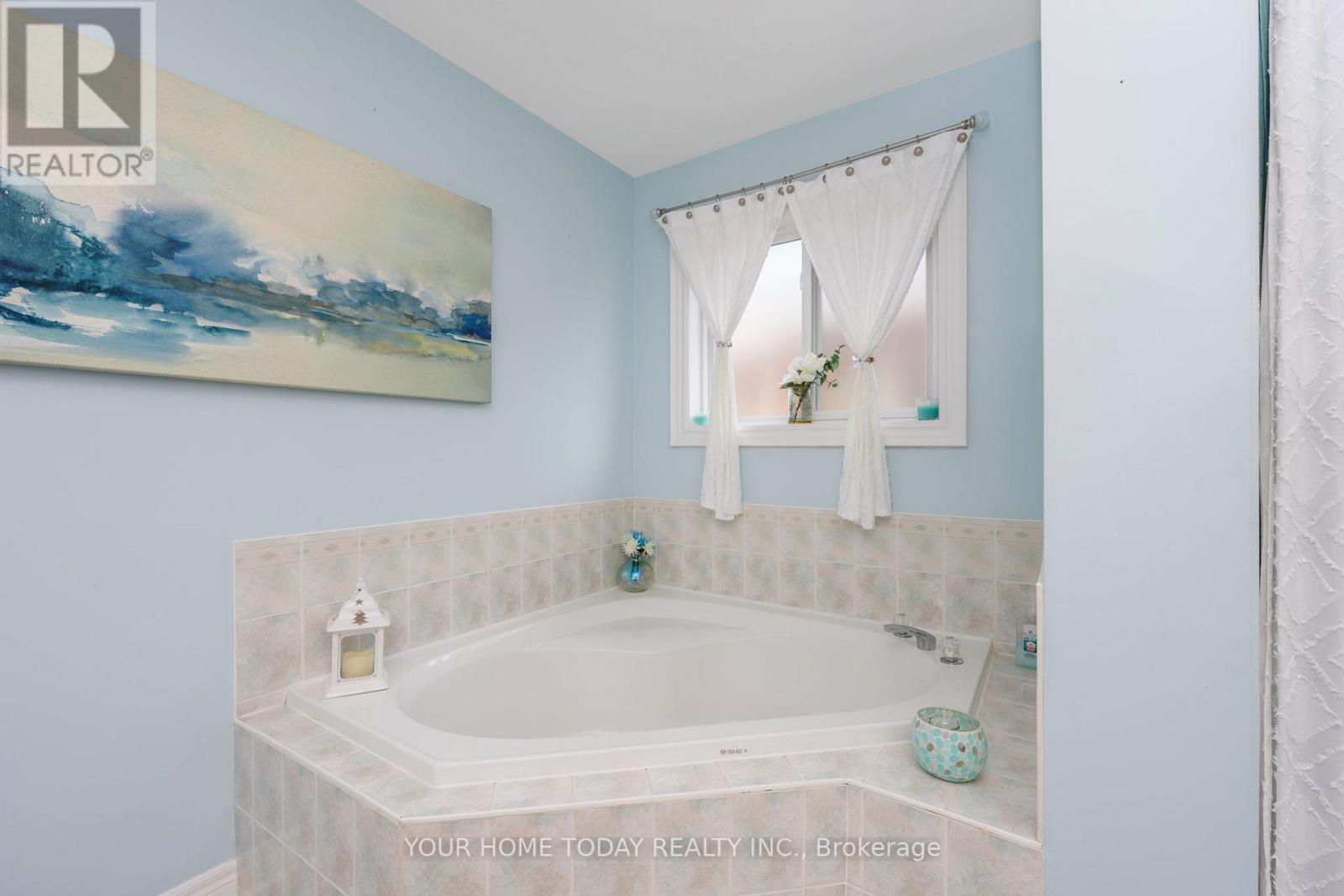 49 Miller Drive, Halton Hills (Georgetown), Ontario  L7G 5P7 - Photo 25 - W12855272