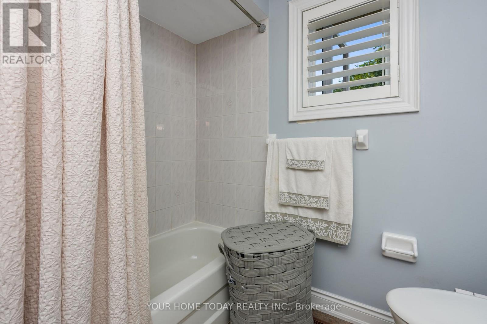 49 Miller Drive, Halton Hills (Georgetown), Ontario  L7G 5P7 - Photo 28 - W12855272