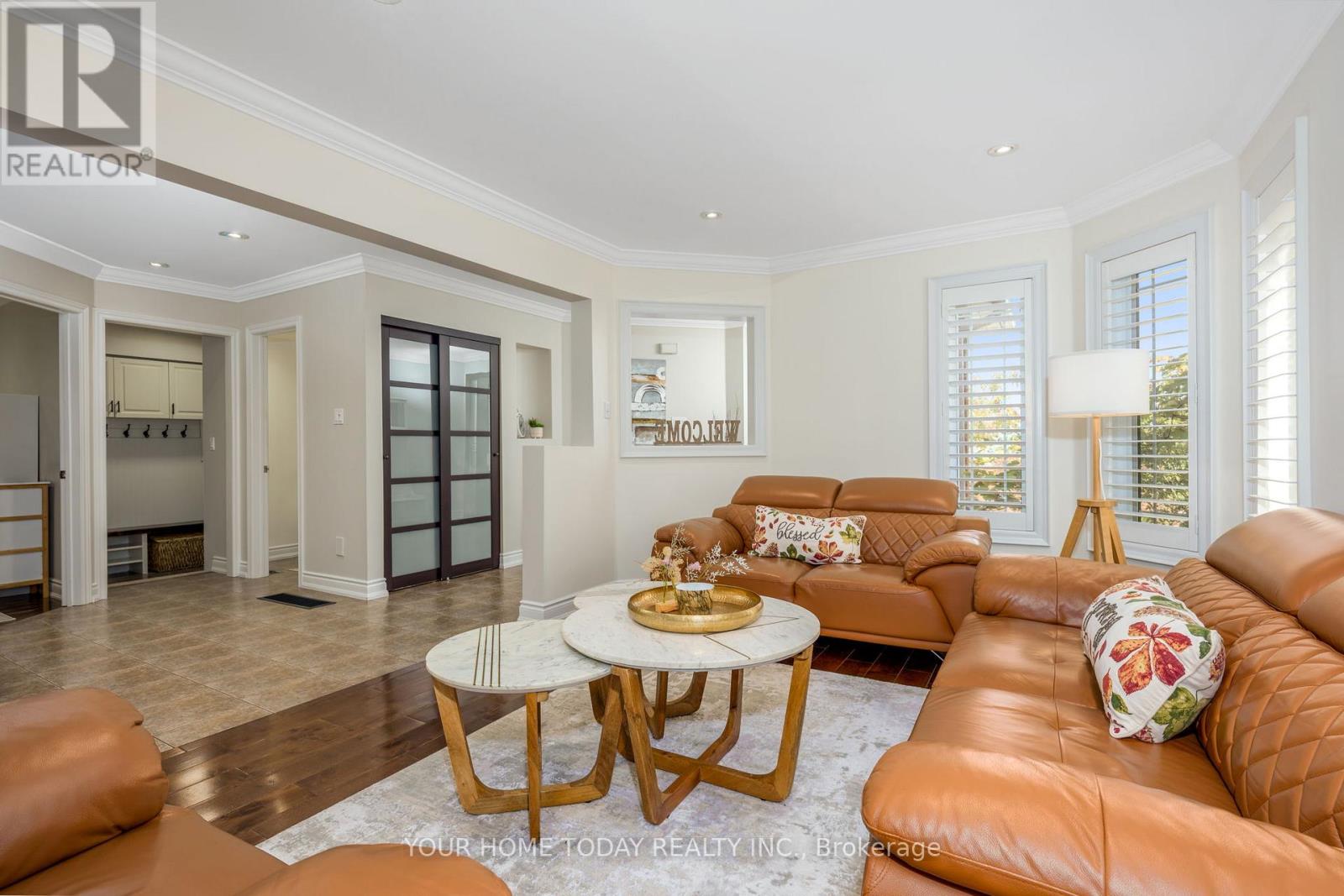 49 Miller Drive, Halton Hills (Georgetown), Ontario  L7G 5P7 - Photo 8 - W12855272