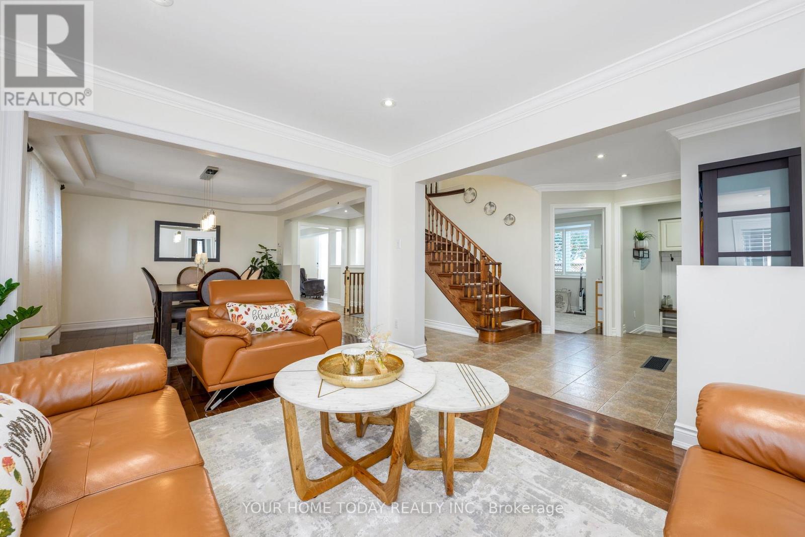 49 Miller Drive, Halton Hills (Georgetown), Ontario  L7G 5P7 - Photo 9 - W12855272