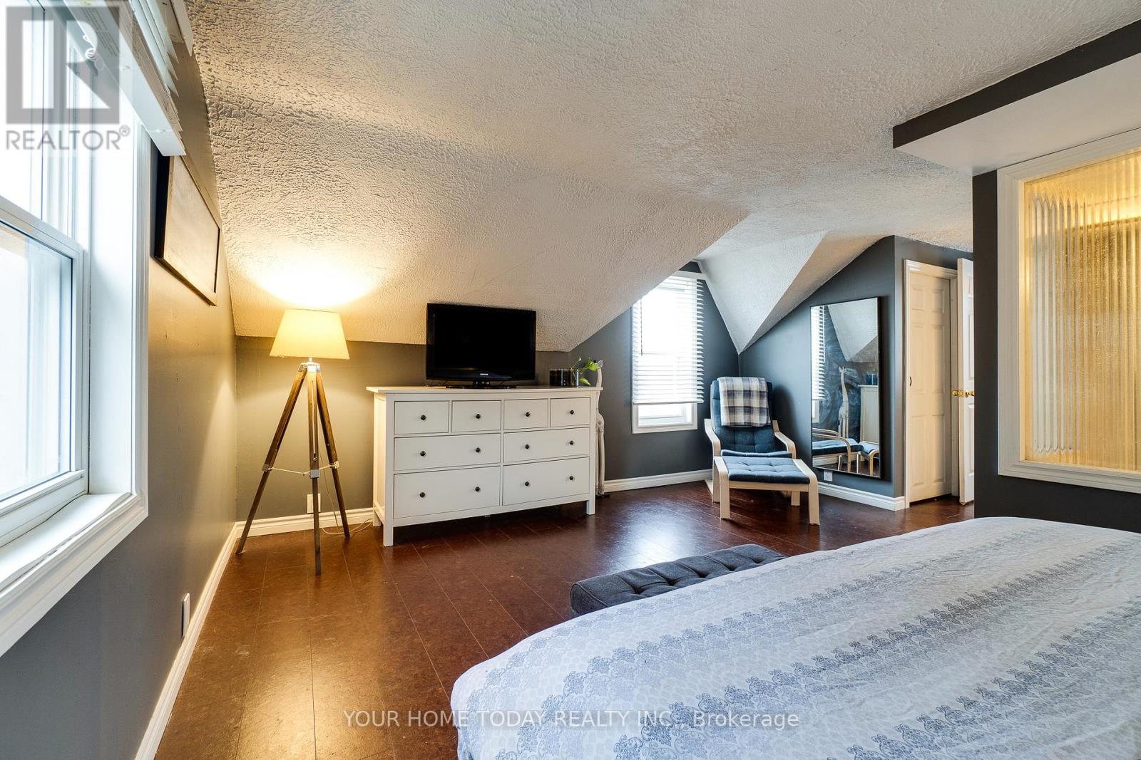 10 Knox Street, Halton Hills (Ac Acton), Ontario  L7J 1C7 - Photo 24 - W12861160