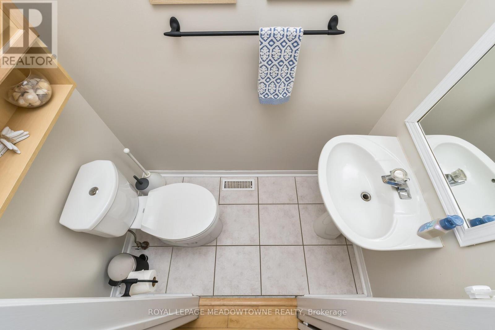 11 Bradley Drive, Halton Hills (Georgetown), Ontario  L7G 6B5 - Photo 15 - W12861794